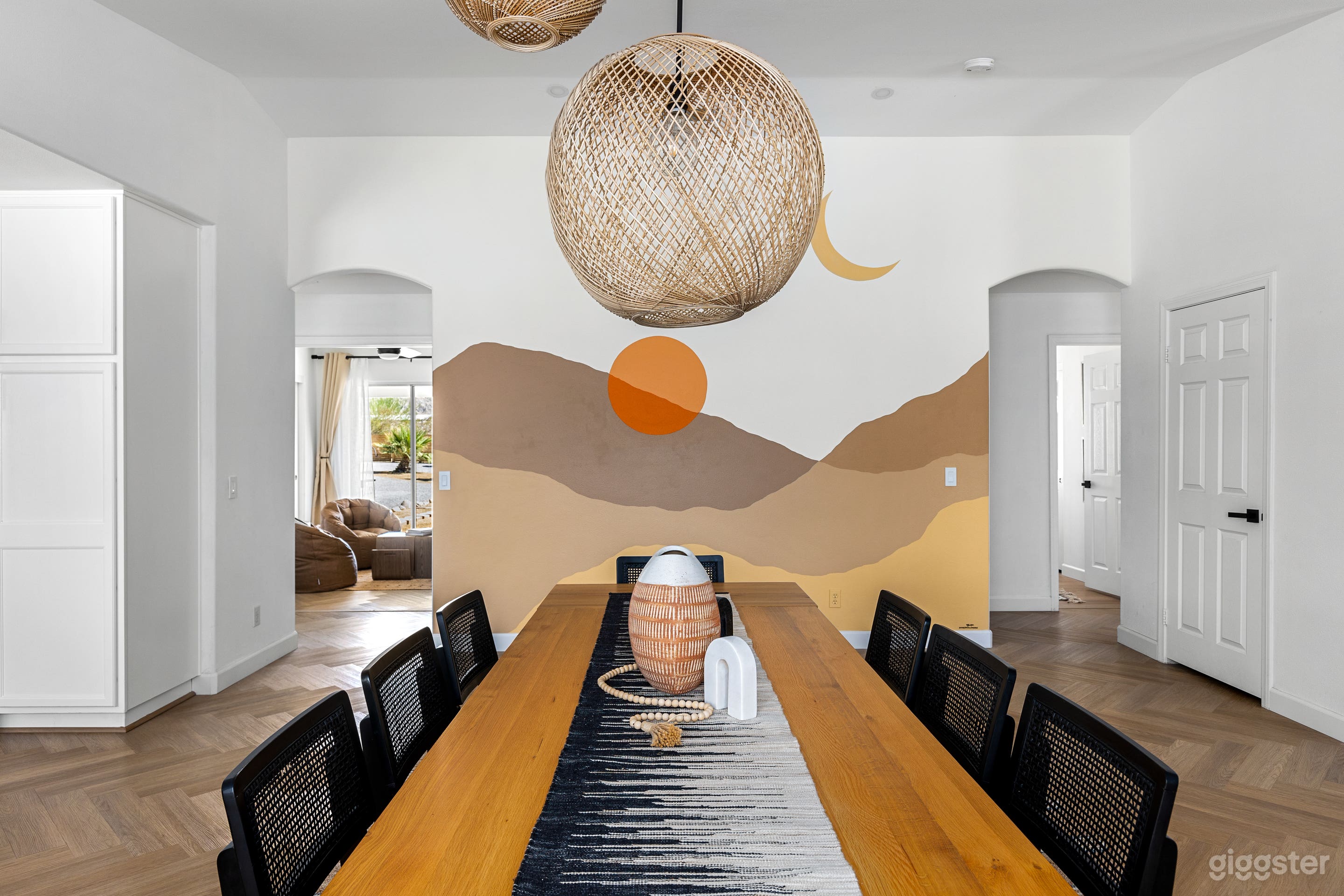 Desert Moon,Private Acre, Airstream, Mtn Views Photo 4