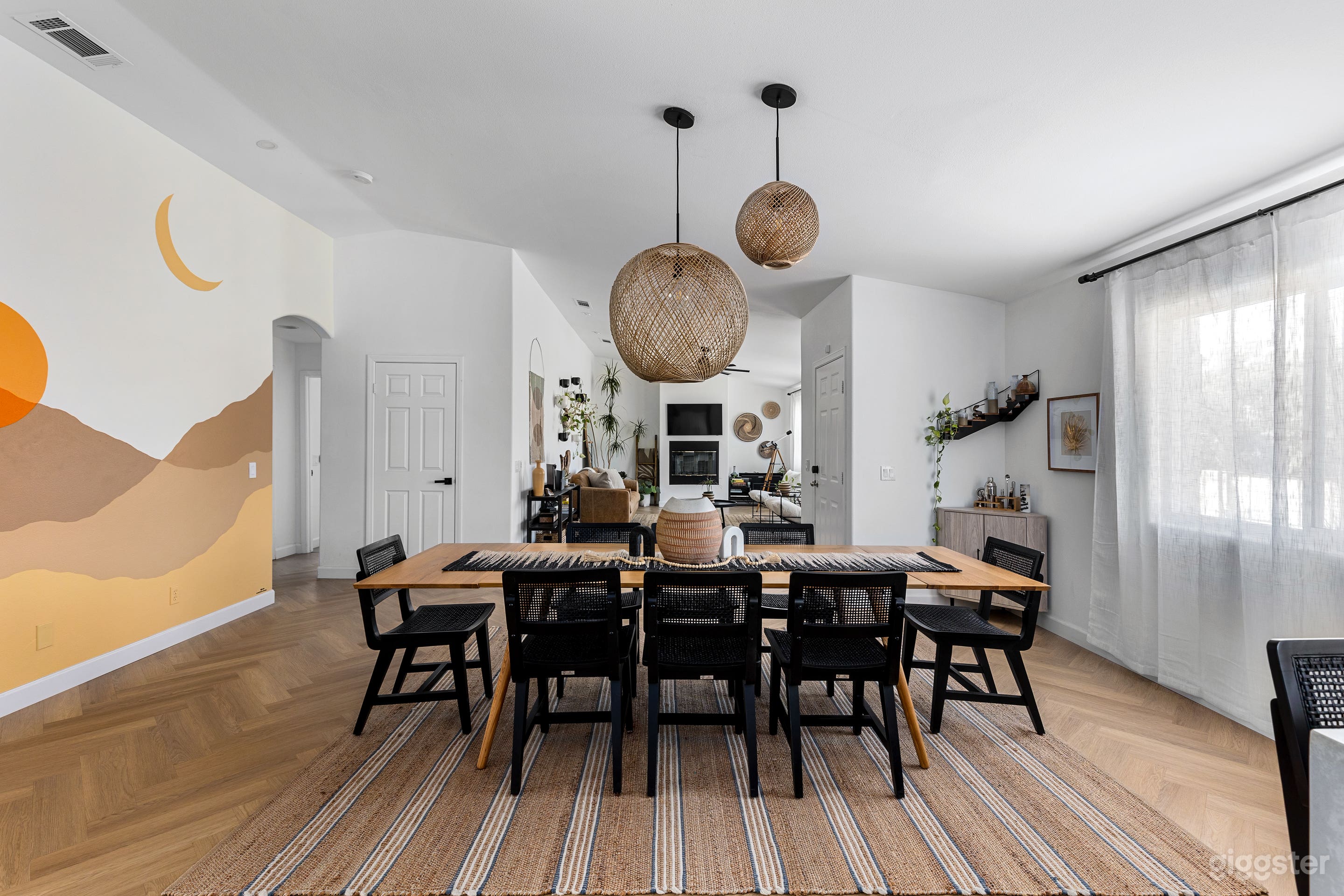 Desert Moon,Private Acre, Airstream, Mtn Views Photo 3