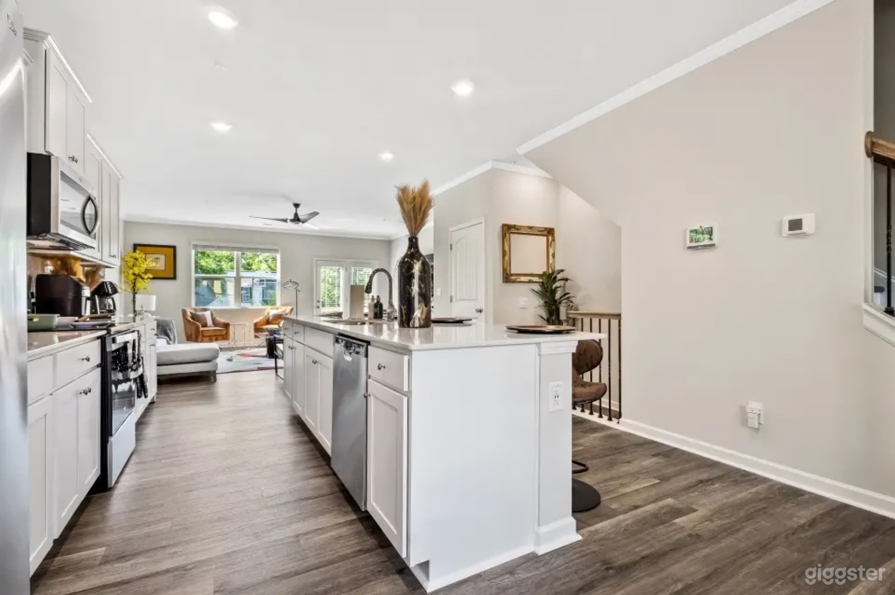 Cozy Modern House in Hapeville Photo 3