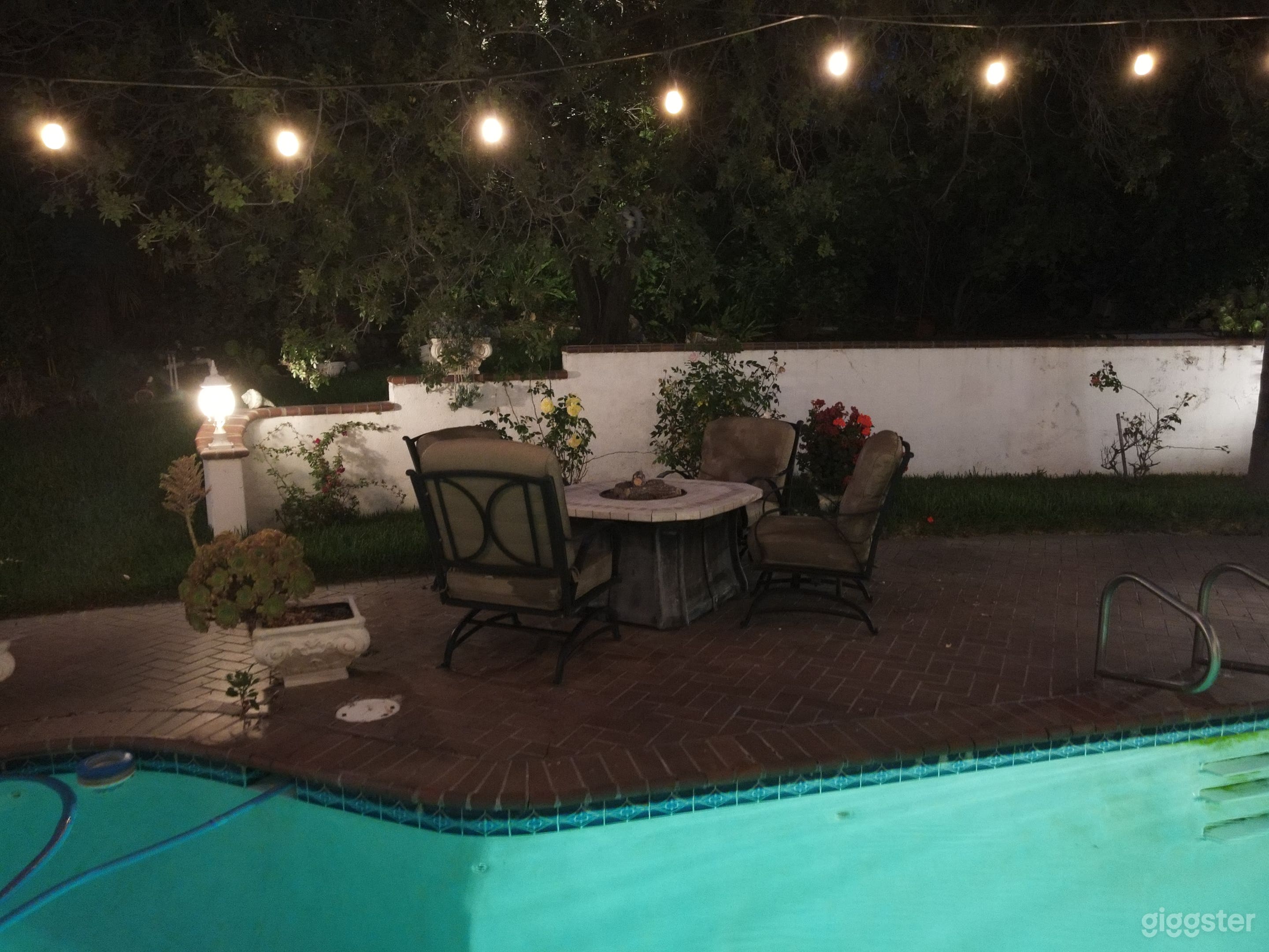 COUNTRY CLUB OASIS Photo 4