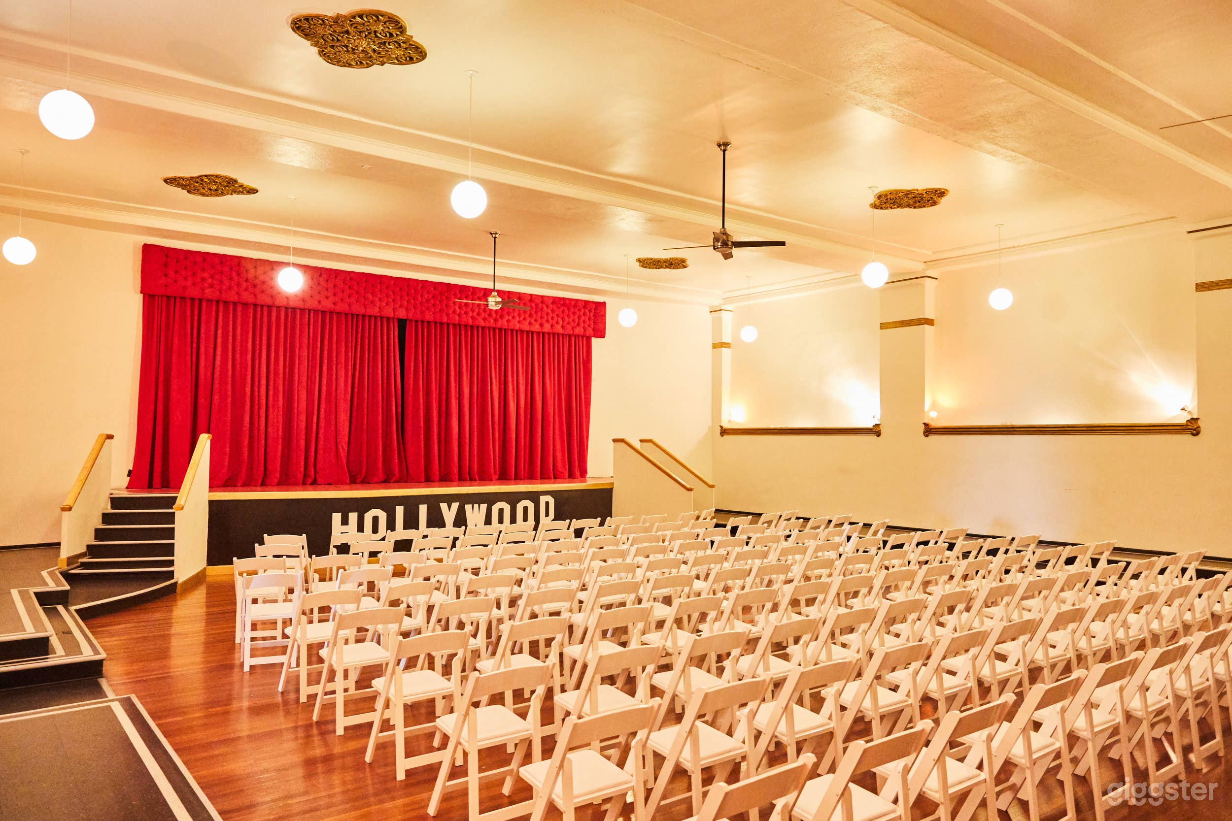 Spectacular Theater in LA Photo 1