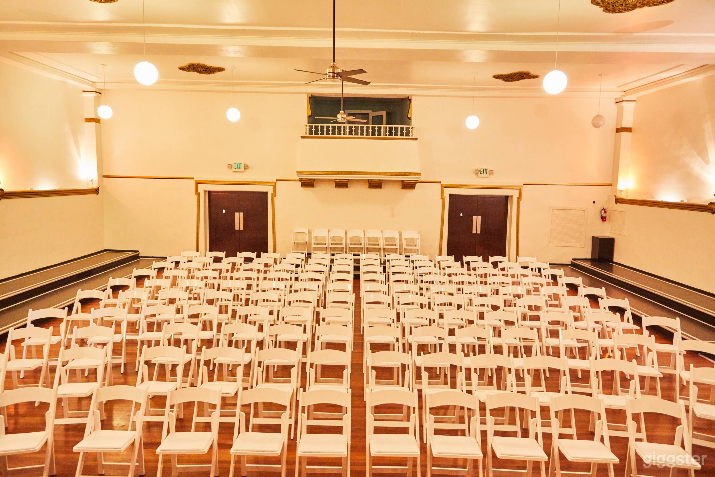 Spectacular Theater in LA Photo 4