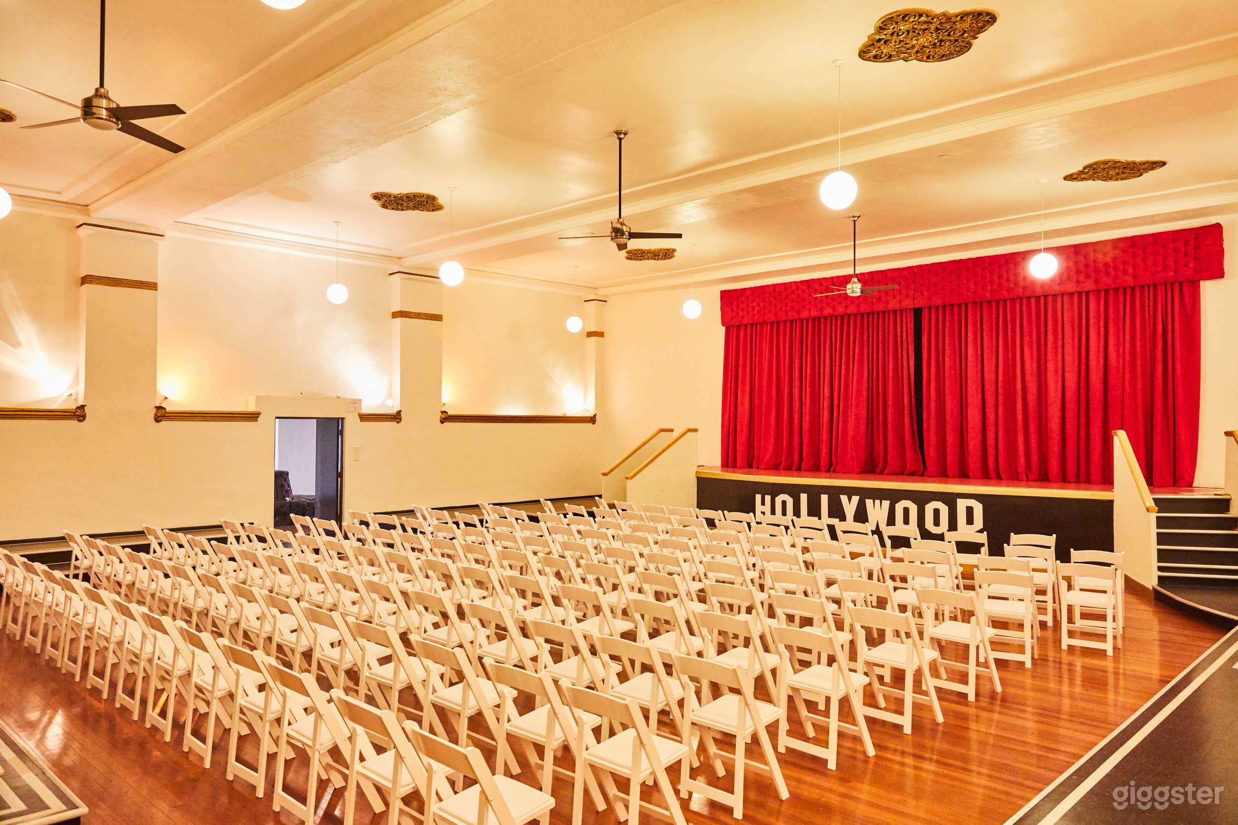 Spectacular Theater in LA Photo 3