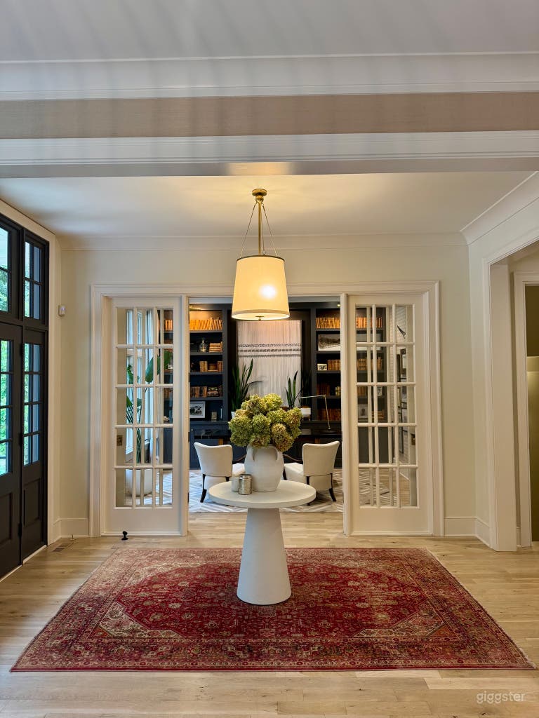  Immaculate interior design and superb outdoor setting 