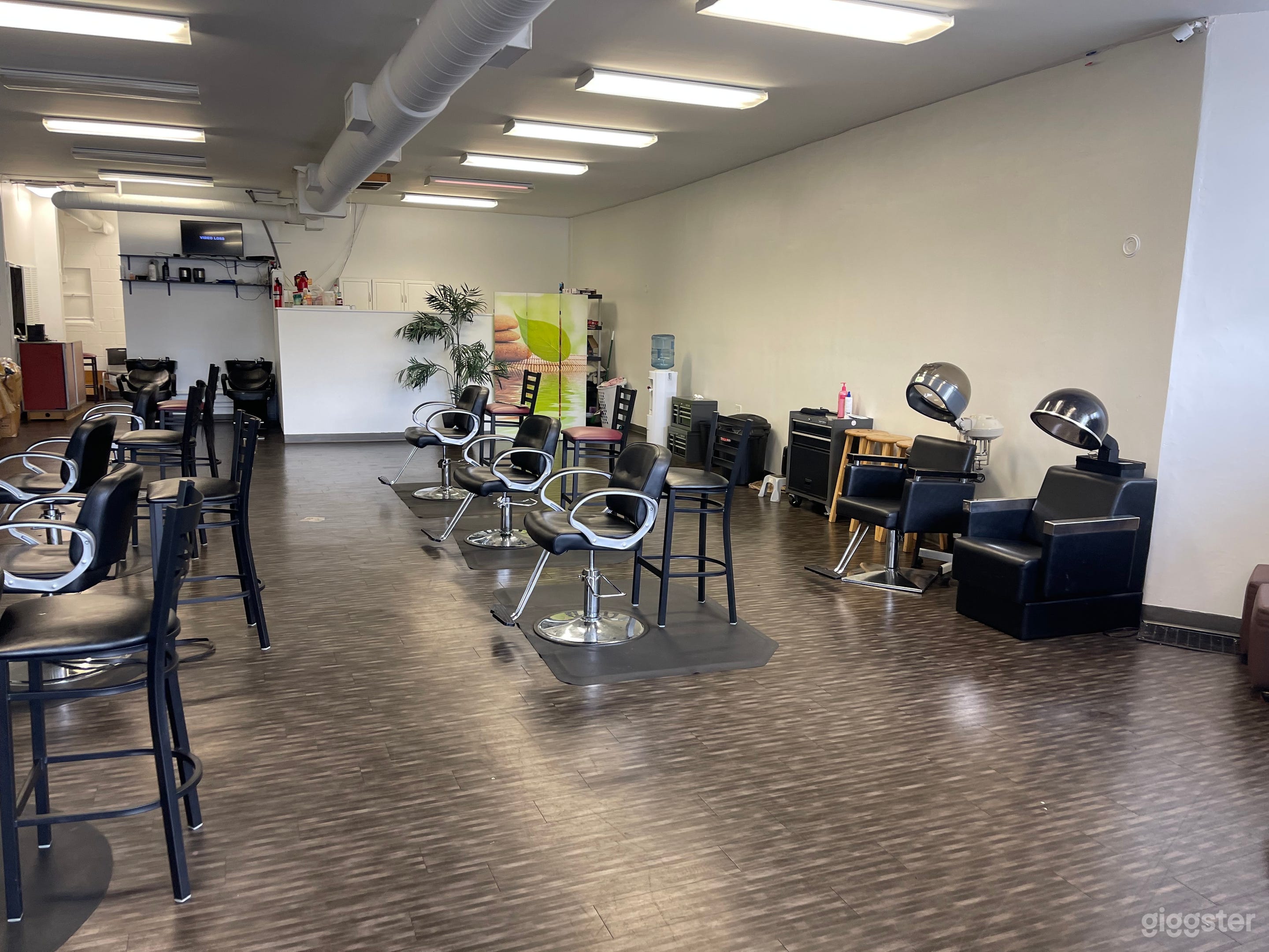 Photoshoot and Event Center Photo 4