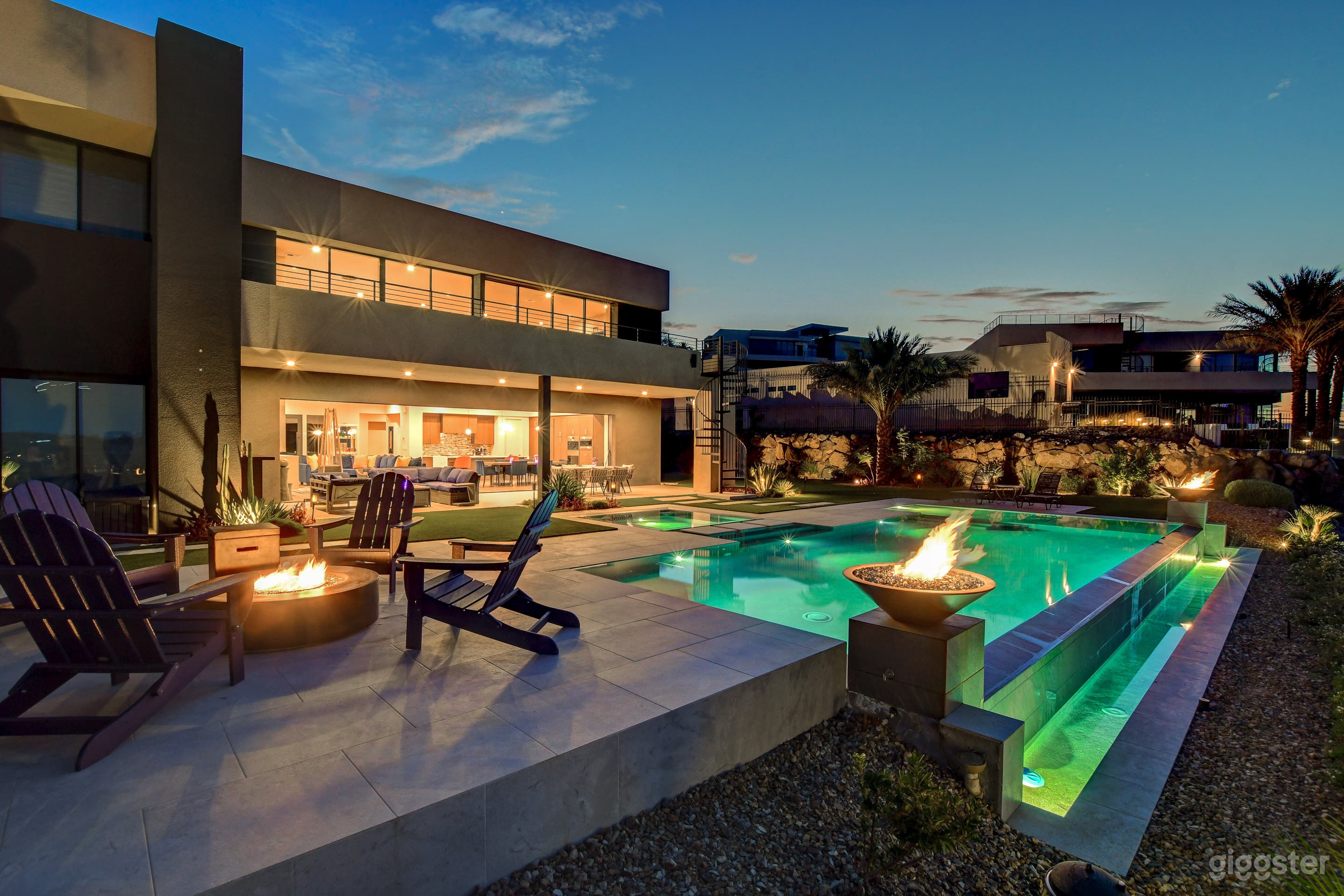 Modern Las Vegas View Estate with Infinity Pool Photo 1