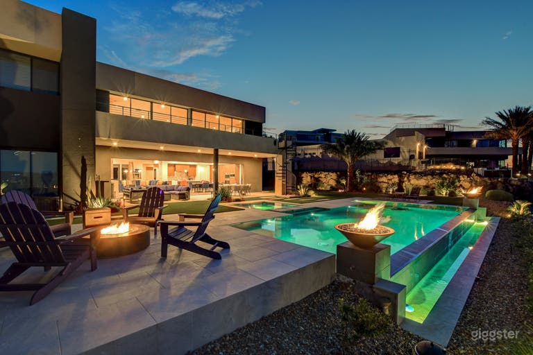  Modern Las Vegas View Estate with Infinity Pool 