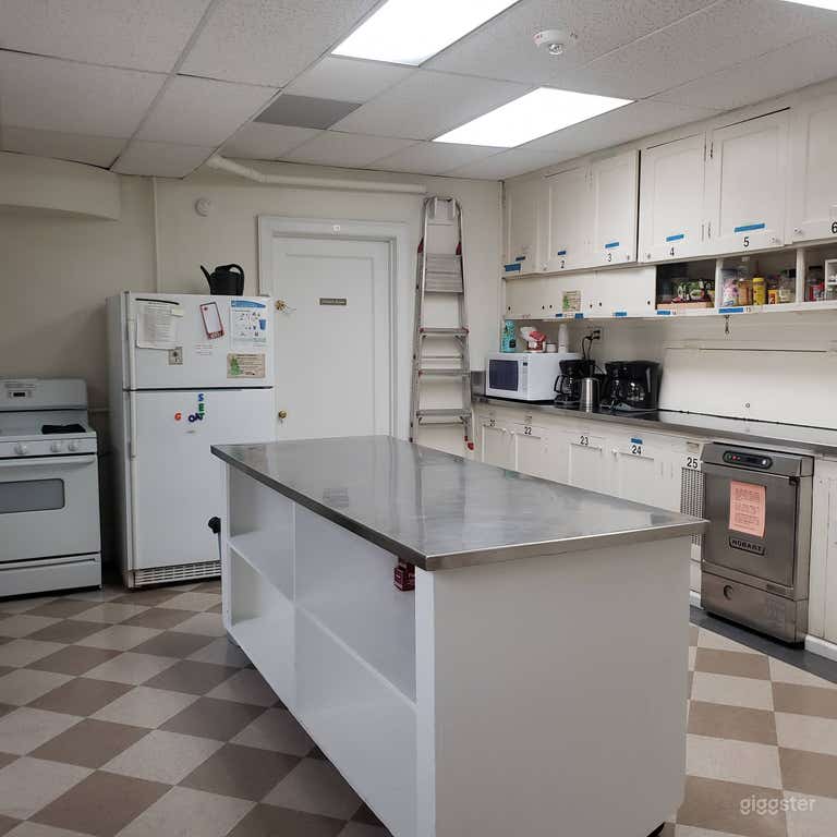  Reception and Large Gathering Space 