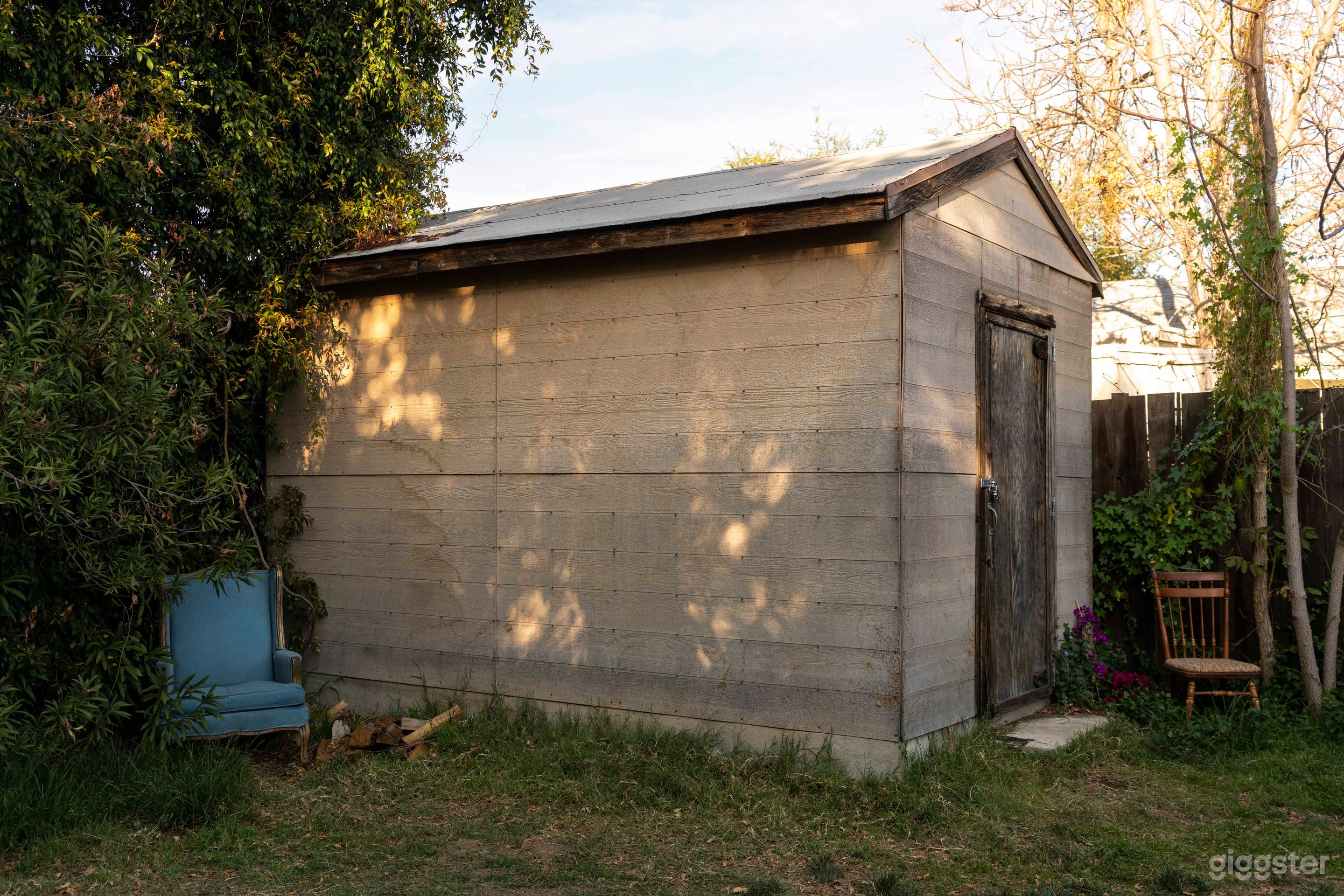 Creative Outdoor Natural Light Studio in Pasadena Photo 4