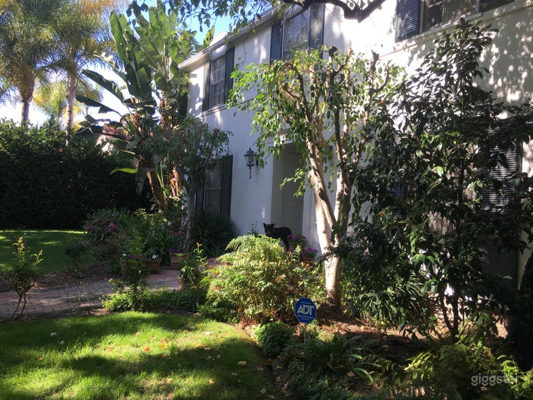  Traditional Beverly Hills 90210 home. 