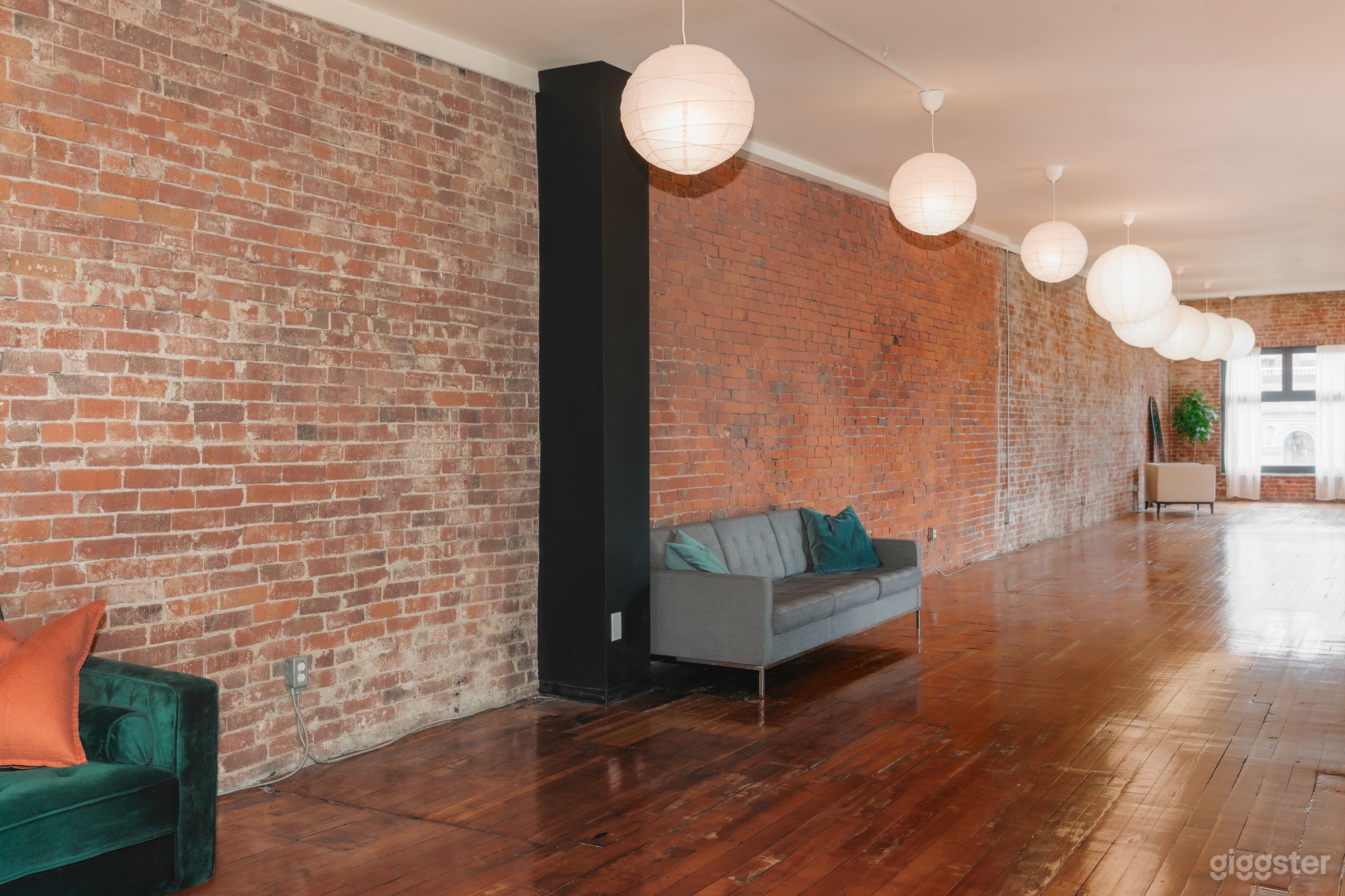 Open Concept Loft for Celebrations &amp; Content Photo 3