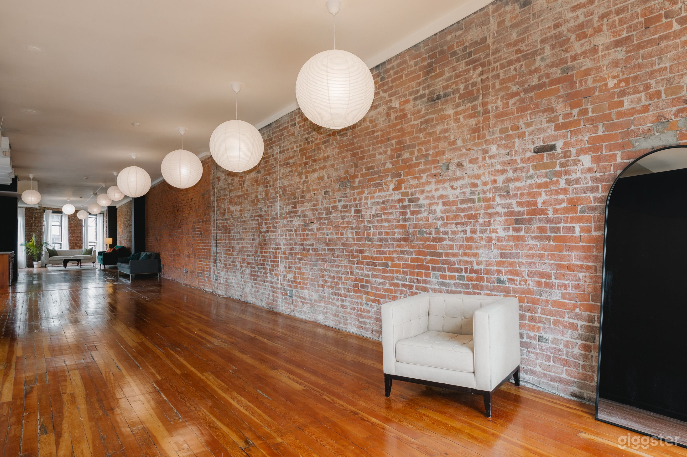 Open Concept Loft for Celebrations &amp; Content Photo 4