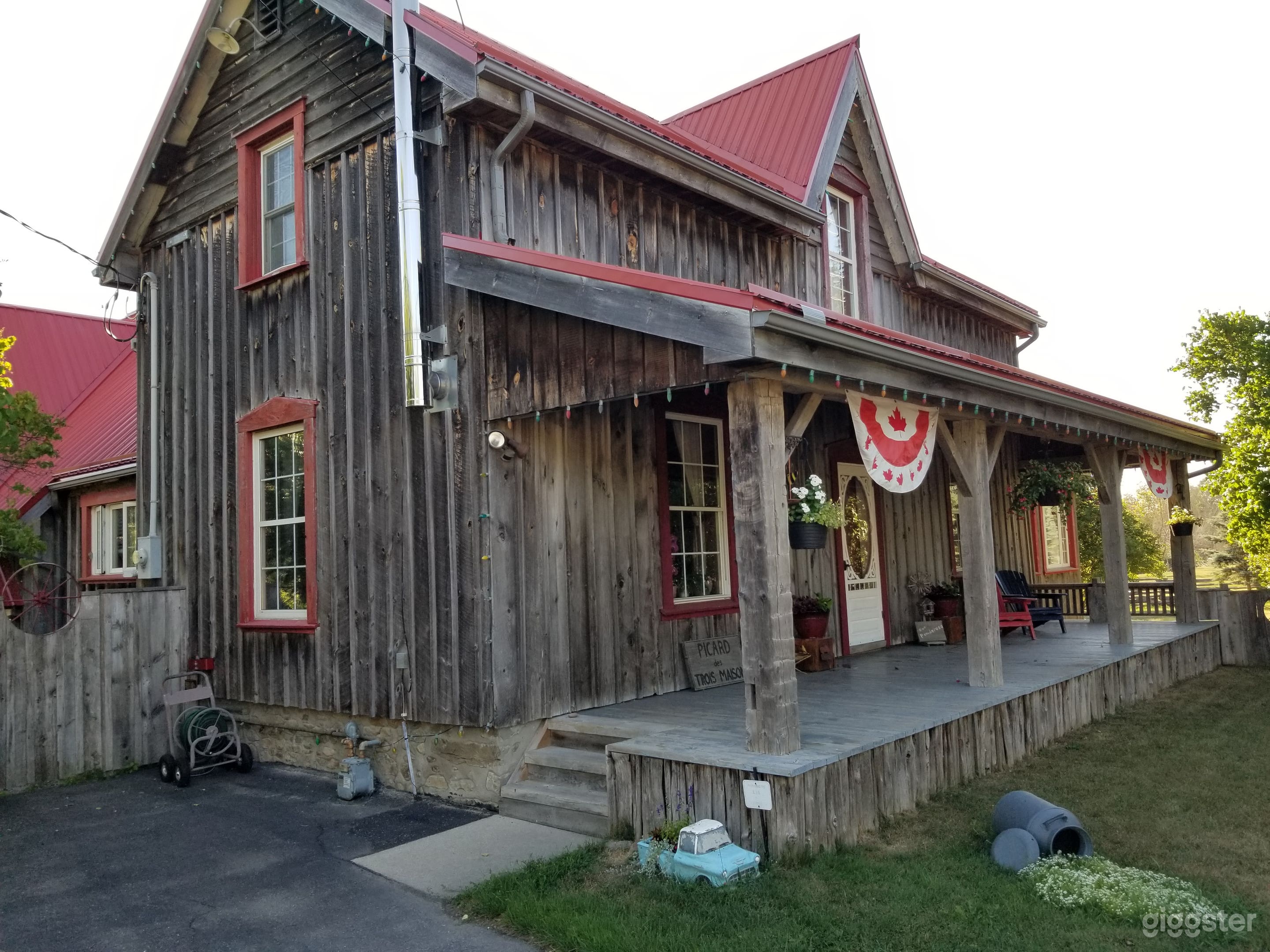 Red Roof 1860 Farmhouse Photo 1