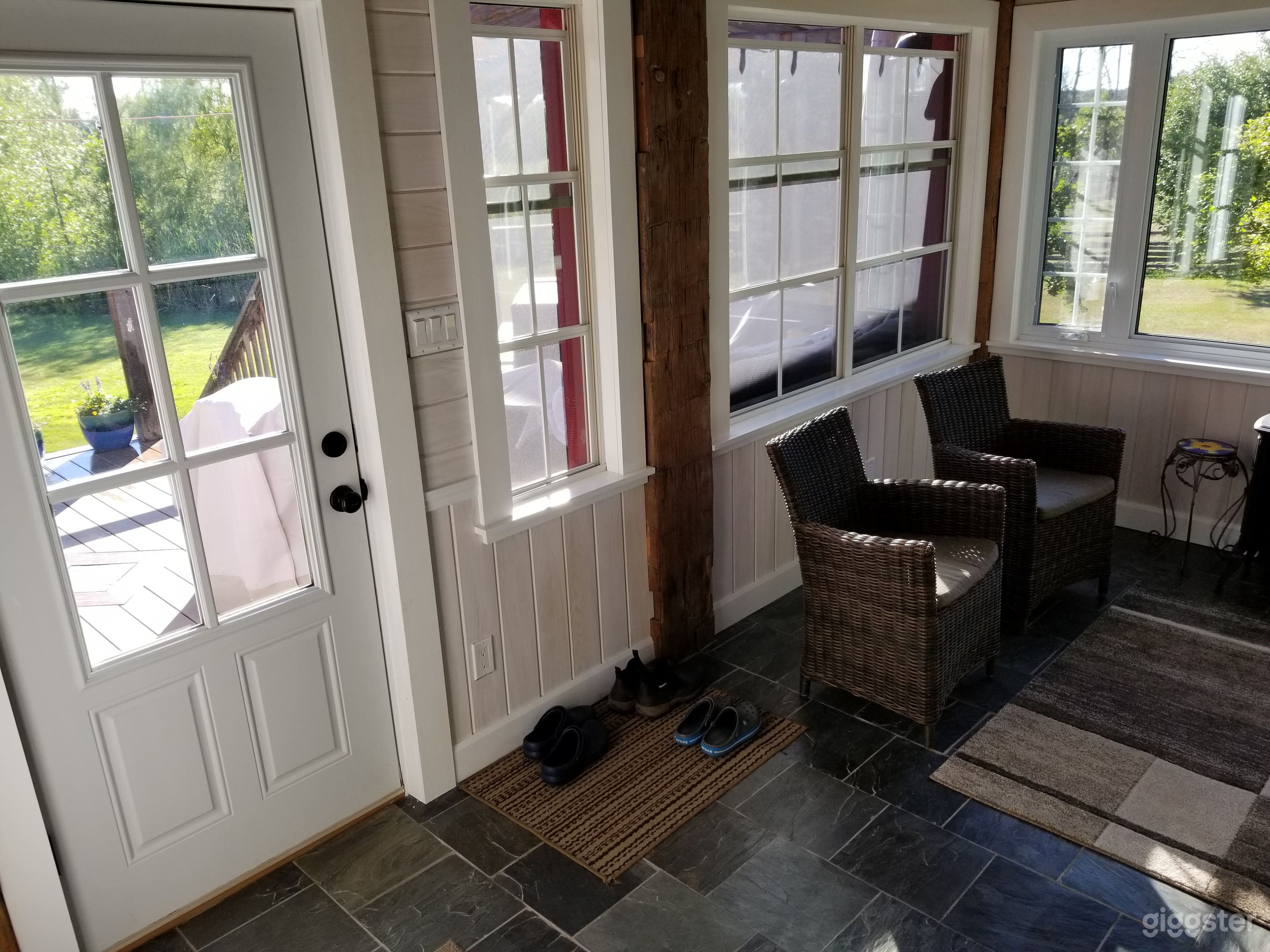 Red Roof 1860 Farmhouse Photo 3