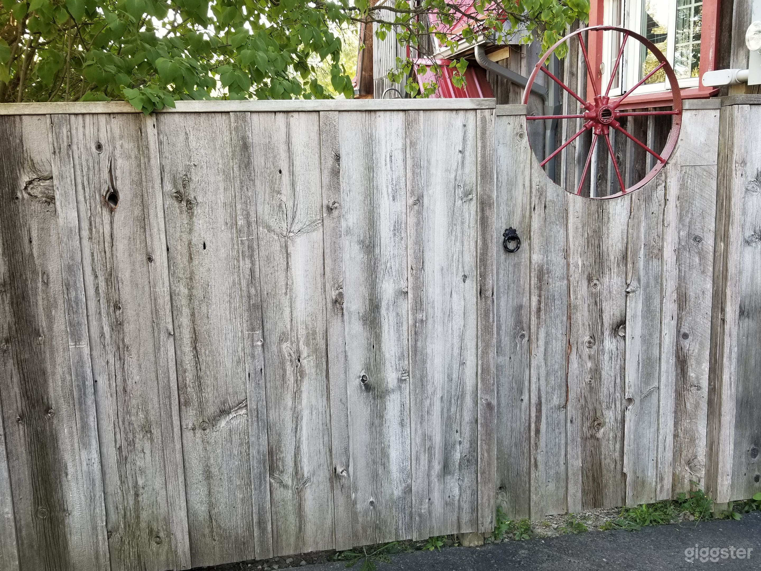 Red Roof 1860 Farmhouse Photo 4