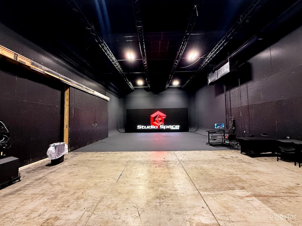 LED WALL & Black Box Studio Soundstage Photo 3