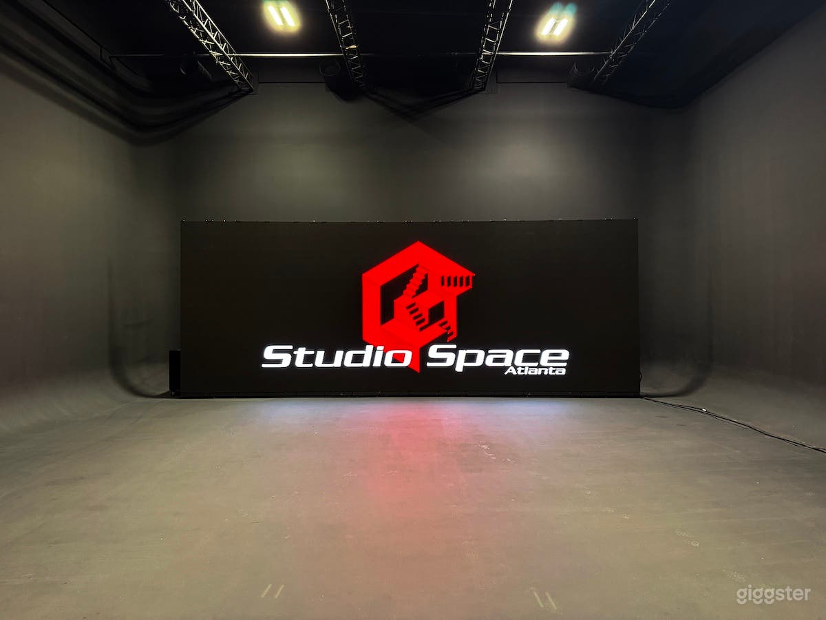 LED WALL & Black Box Studio Soundstage Photo 1