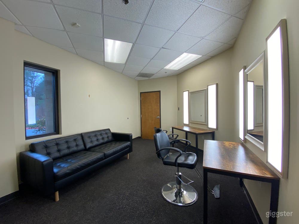 Studio 6 MUA 
Studio Space Atlanta 