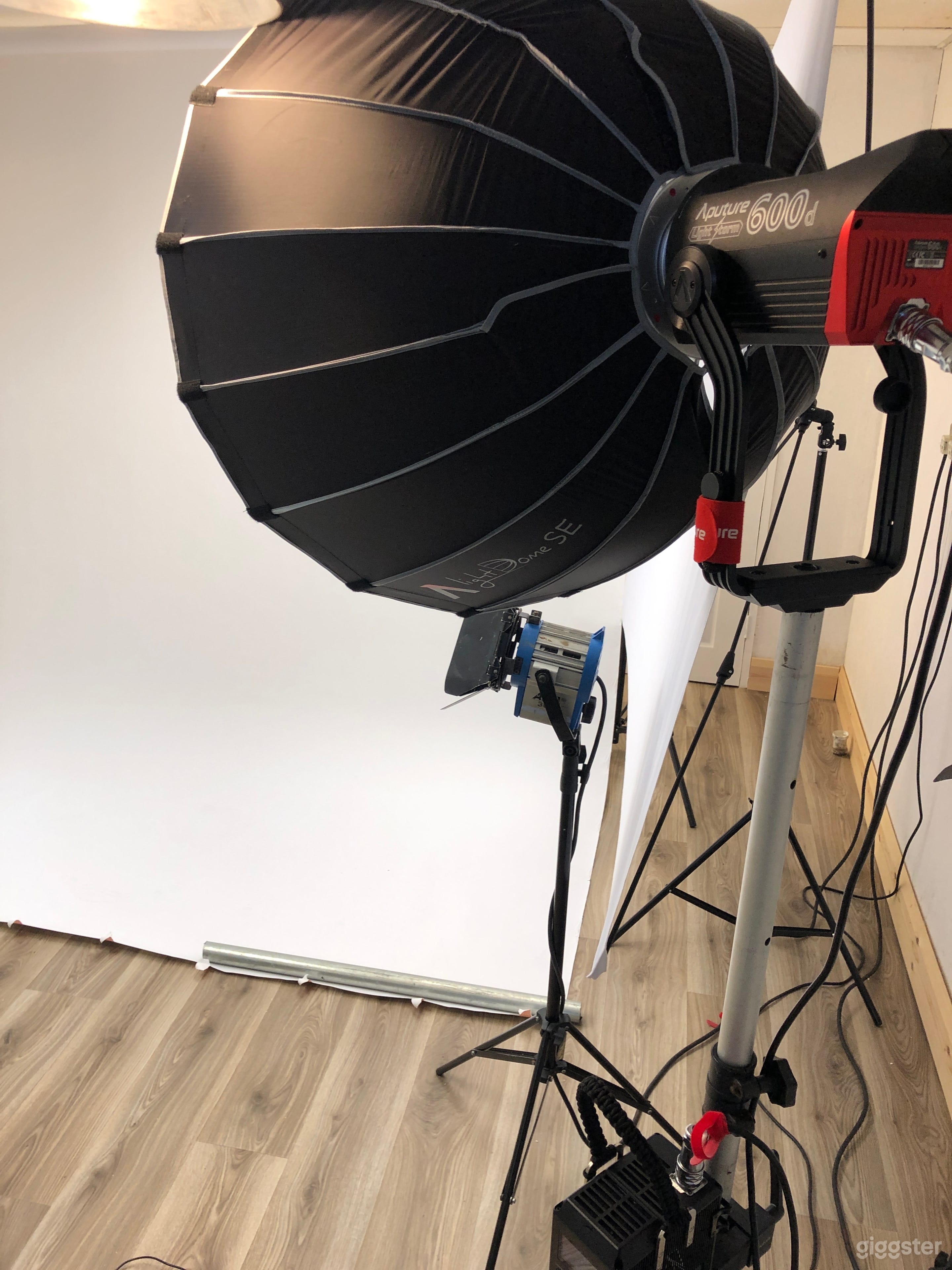 Creative studio space Photo 2