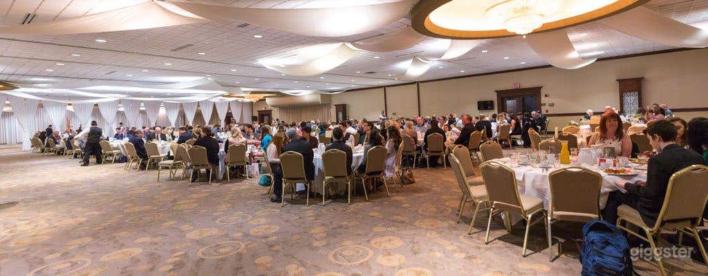 Large Grand Ballroom in Ohio Photo 3