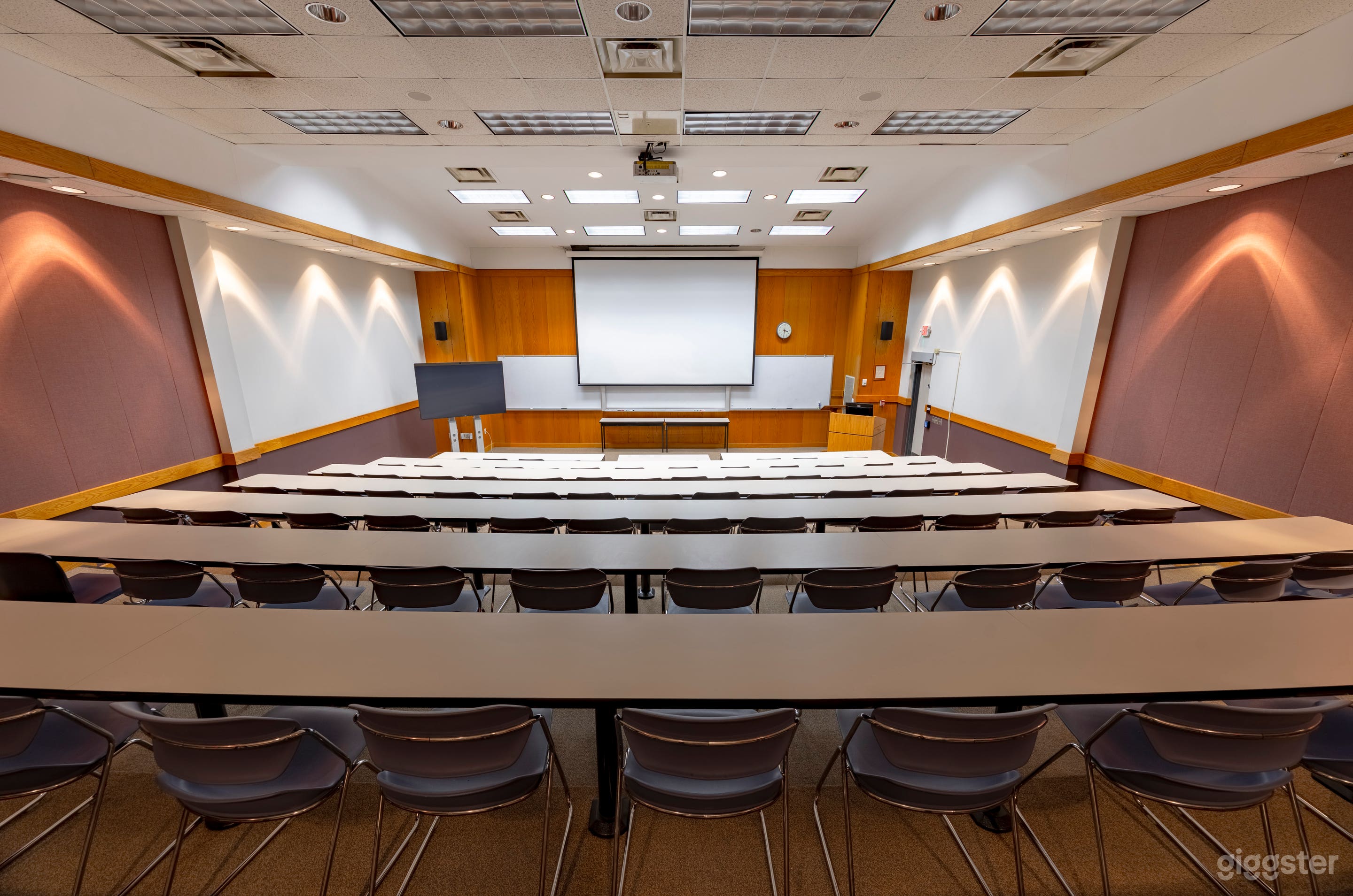 Classroom: Meeting & Instructional Space Photo 2