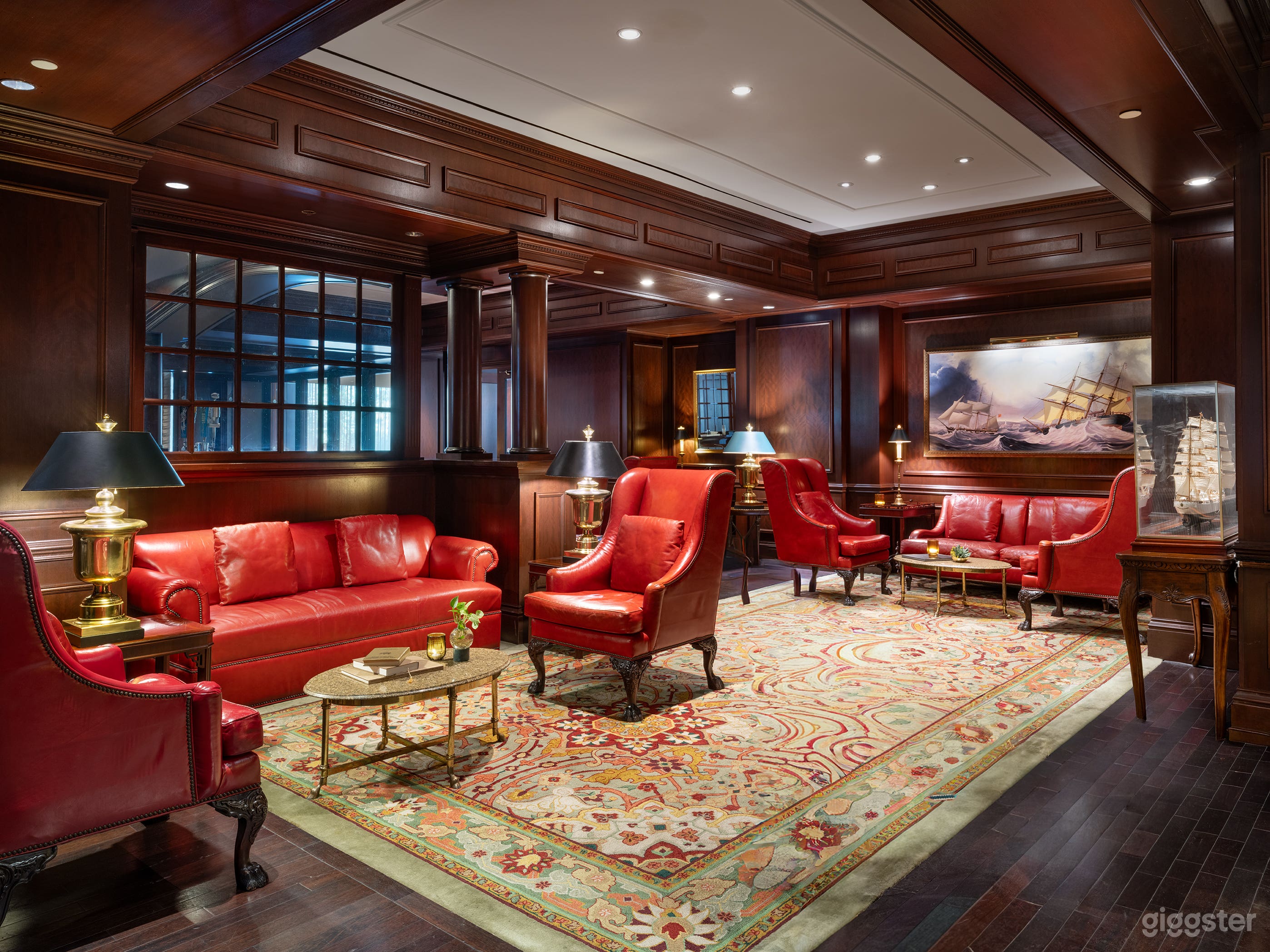 Elegant Wood-Paneled Lounge & Live Music Venue Photo 4