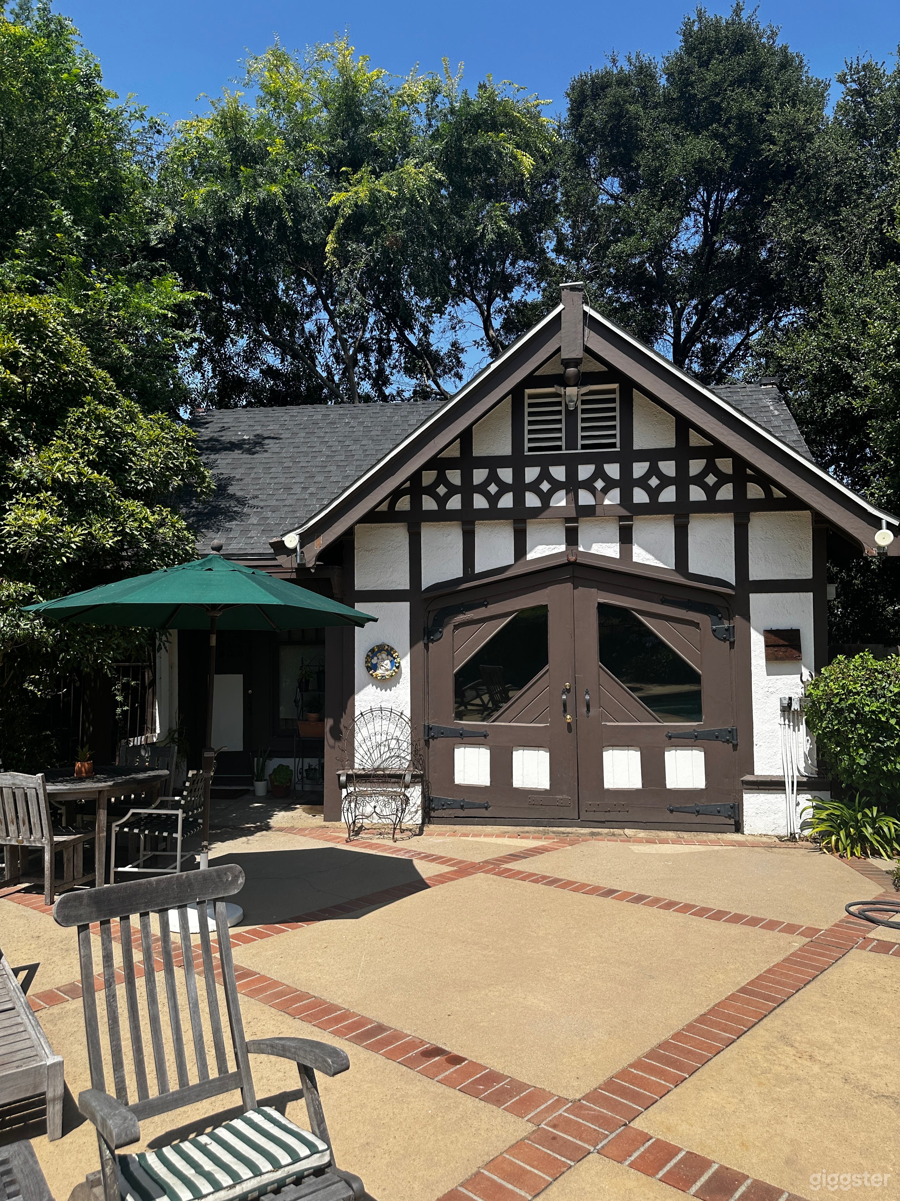 Charming Tudor-Style Home with Pool/Gardens Photo 2