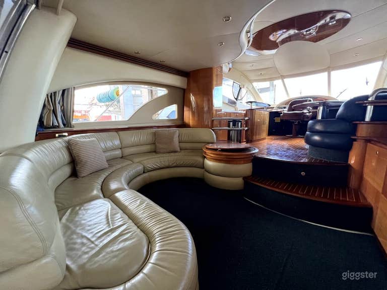  55' AZIMUT YACHT 