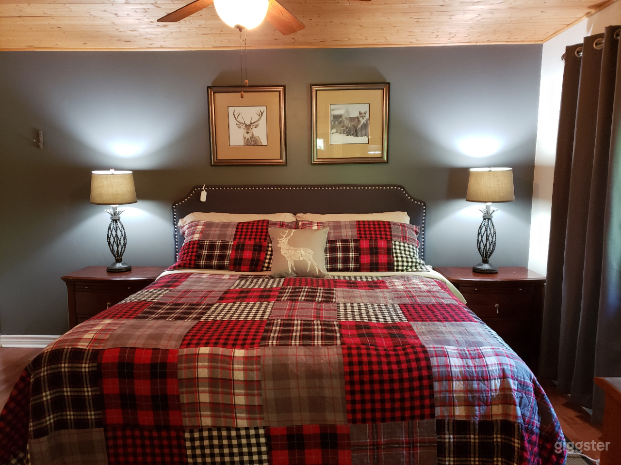 Cozy &amp; spacious bungalow, beautiful forest setting Photo 2