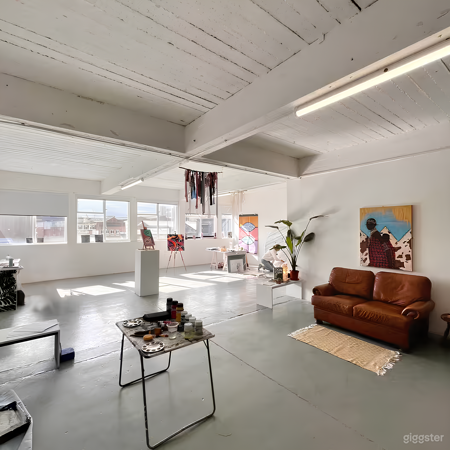 Versatile Gallery Space for Creative Events &amp; Exhibitions Photo 3