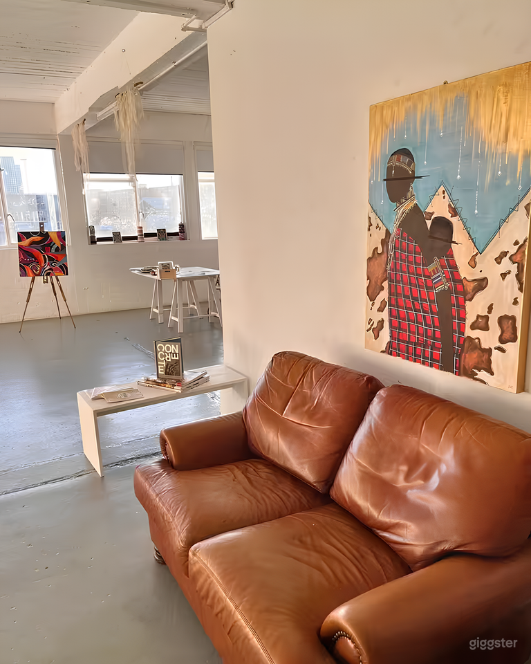  Versatile Gallery Space for Creative Events & Exhibitions 