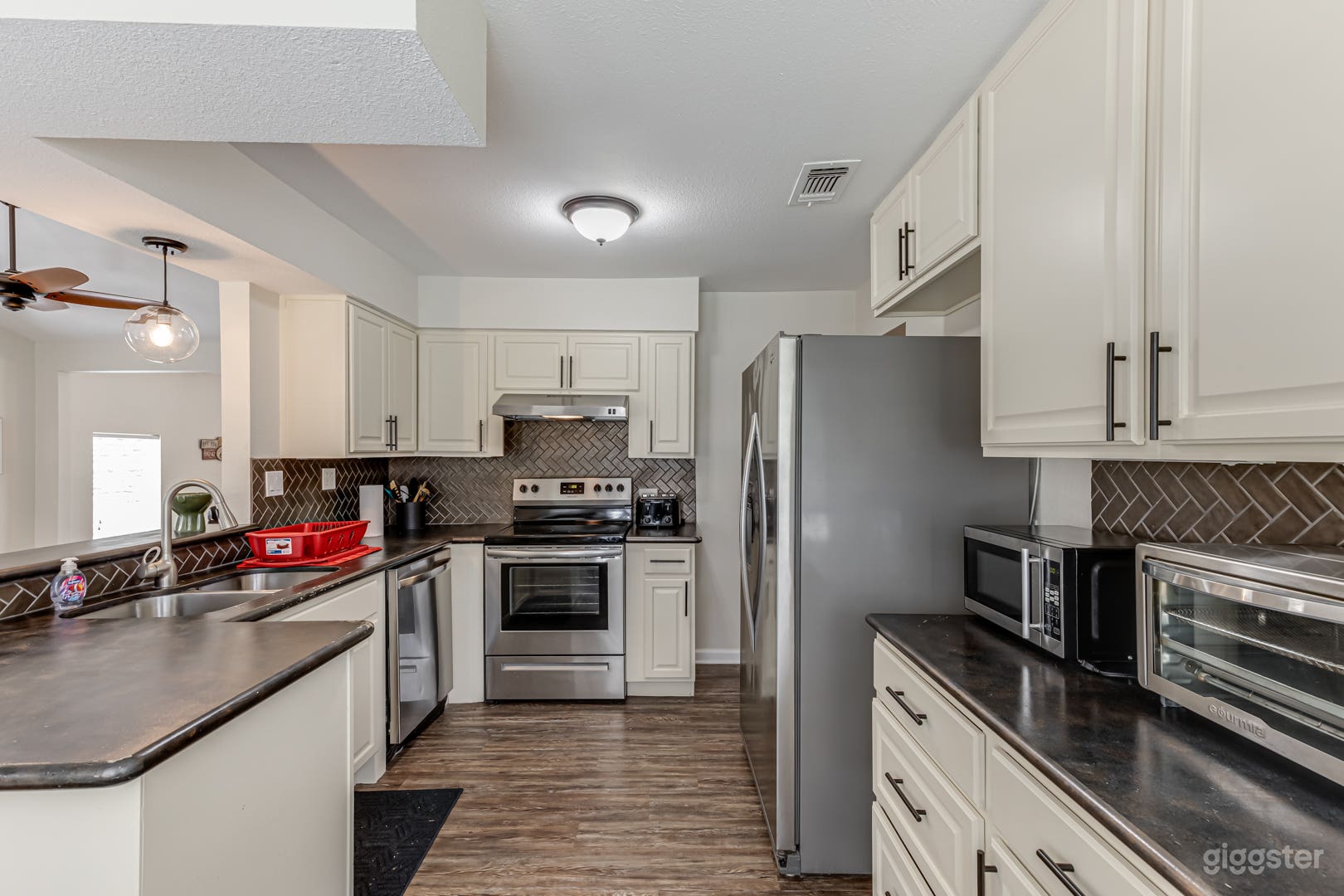 Cute Home with a Backyard Pool Photo 4