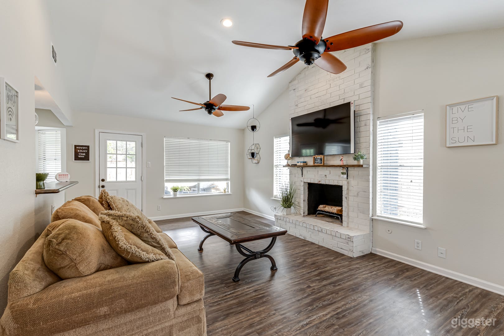 Cute Home with a Backyard Pool Photo 2