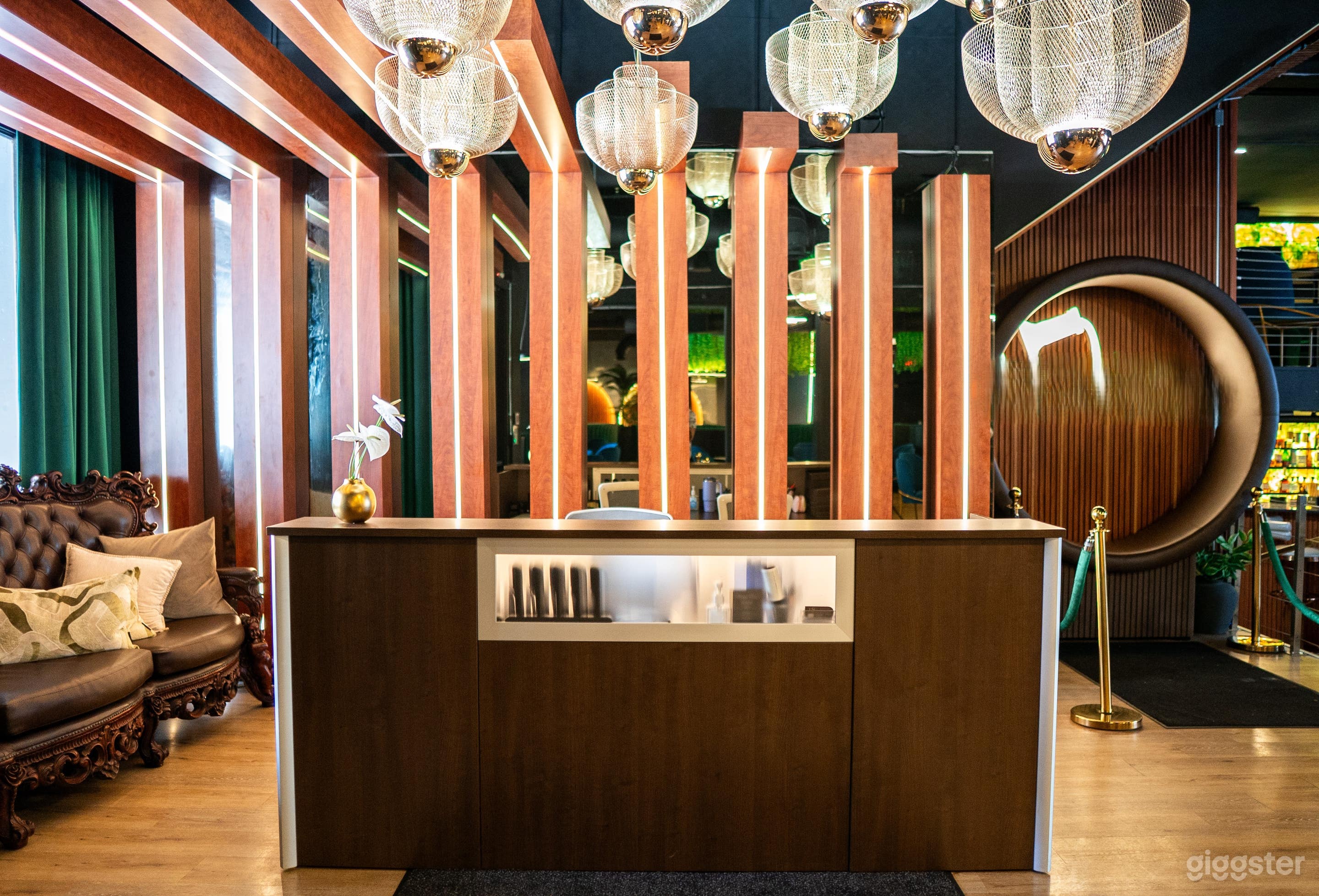 Downtown Orlando, Luxury Lounge Restaurant Photo 2