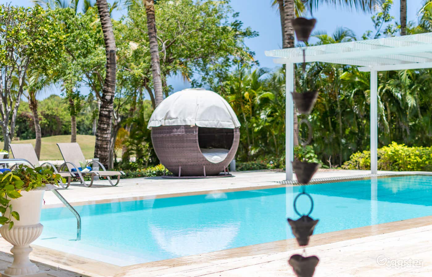 Villa Favorita - Swimming Pool Rental Photo 3