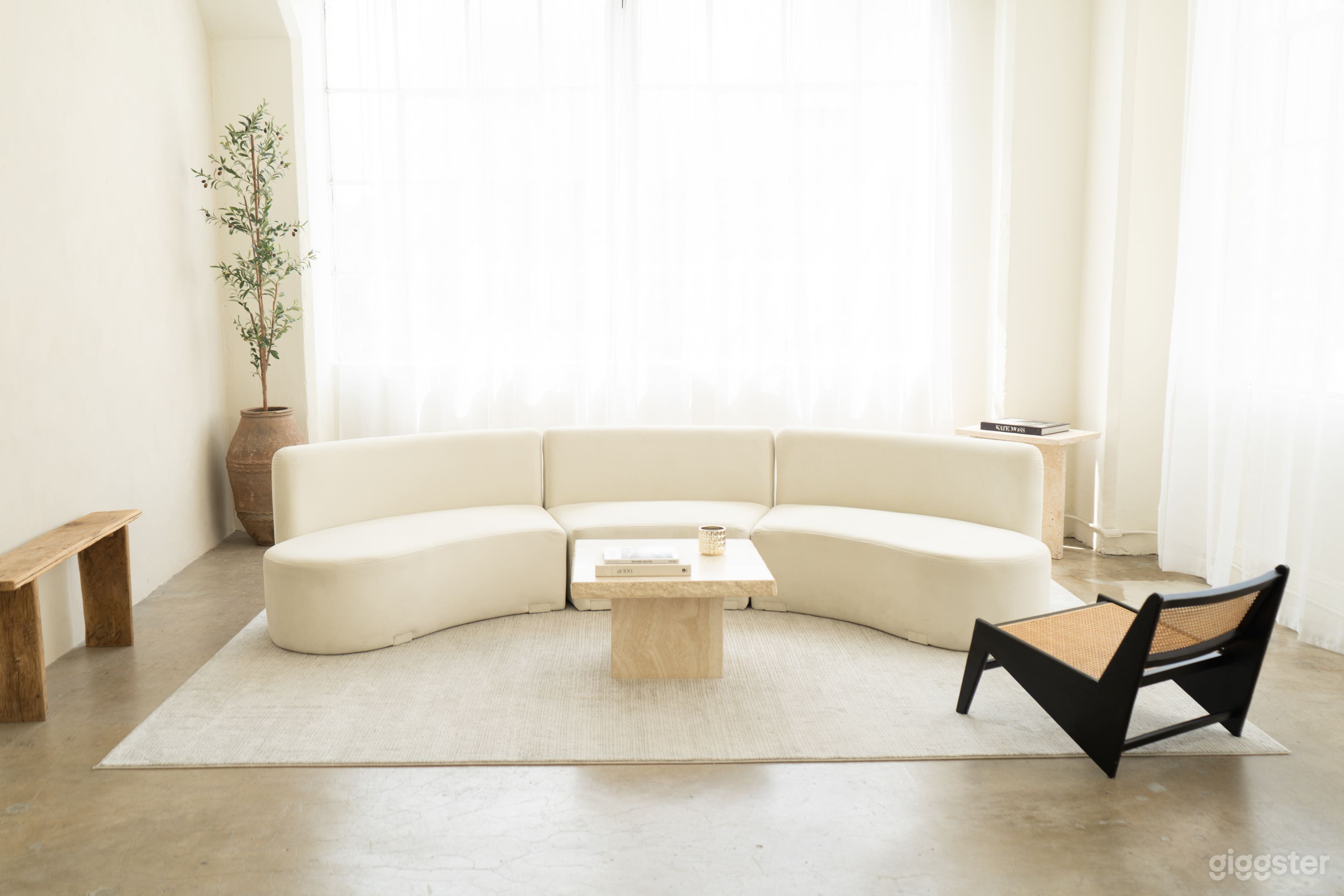 Wabi Sabi DTLA Loft w/ Stunning Light + Furniture Photo 1