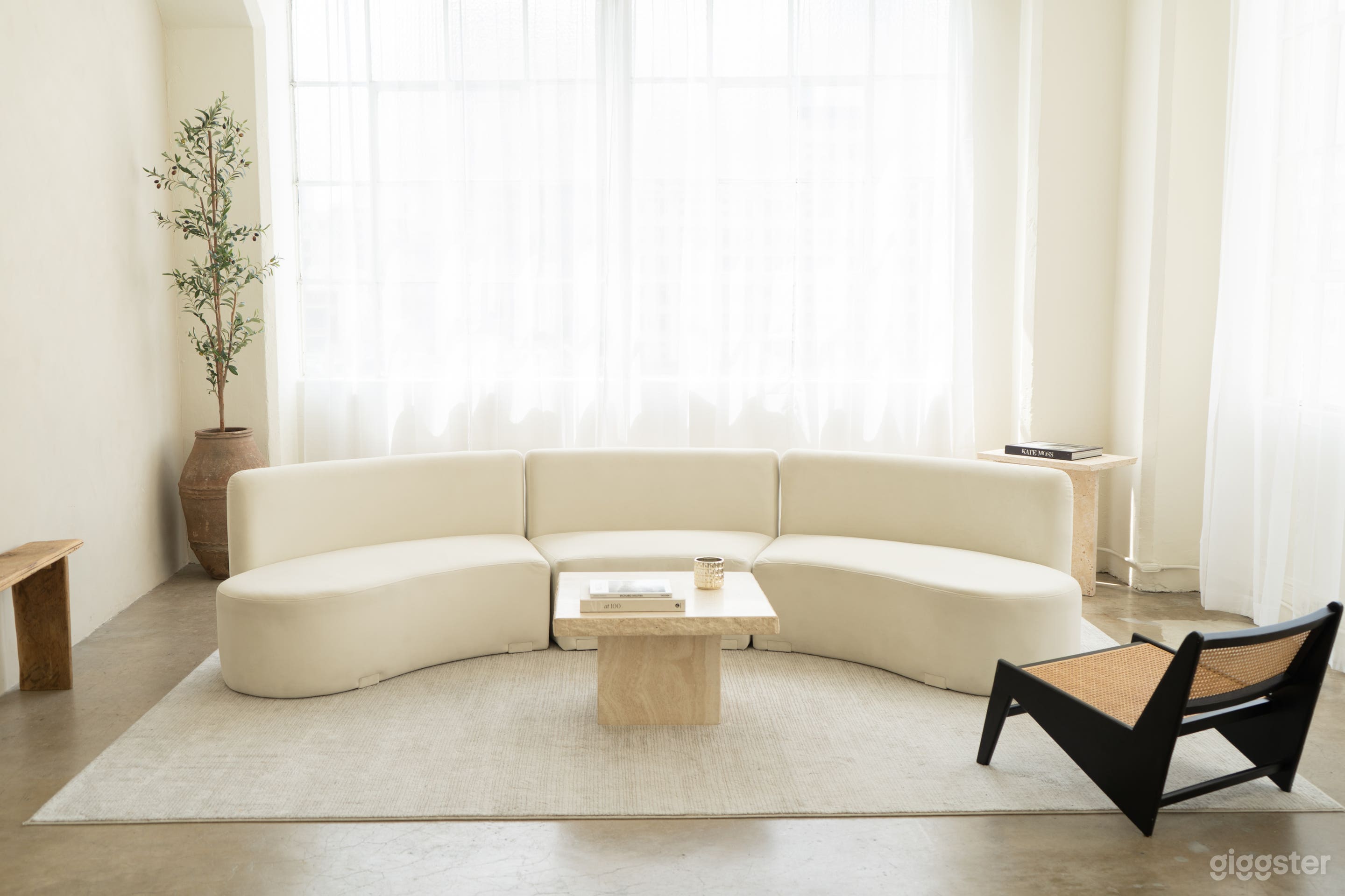 Wabi Sabi DTLA Loft w/ Stunning Light + Furniture Photo 4