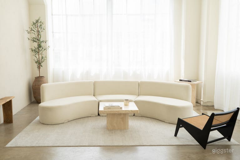  Wabi Sabi DTLA Loft w/ Stunning Light + Furniture 