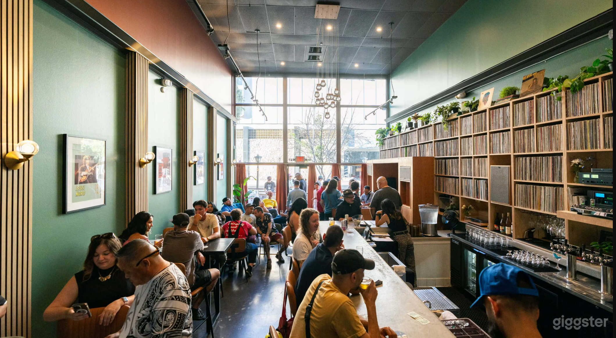 Sacramento’s First Hi-Fi Listening Bar Photo 4