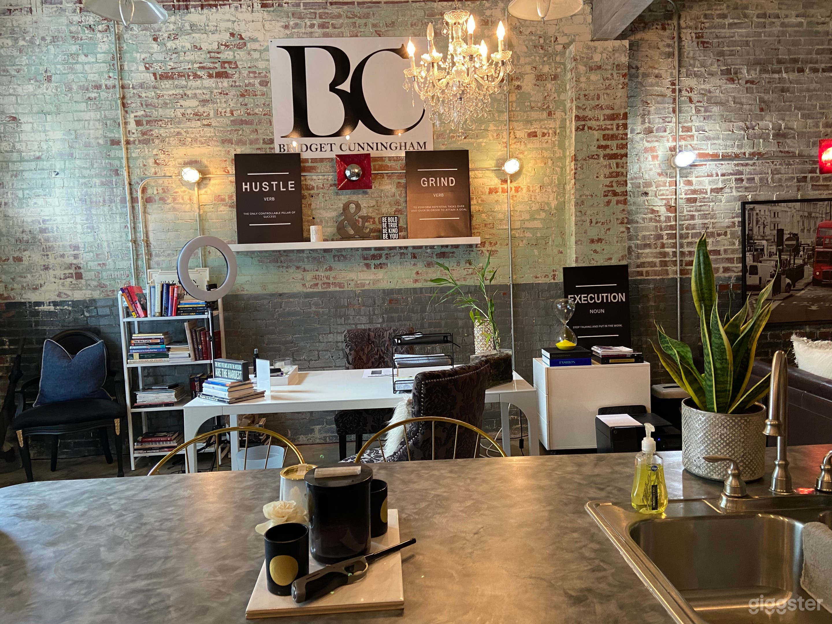 Warm and Cozy Loft Photo 1