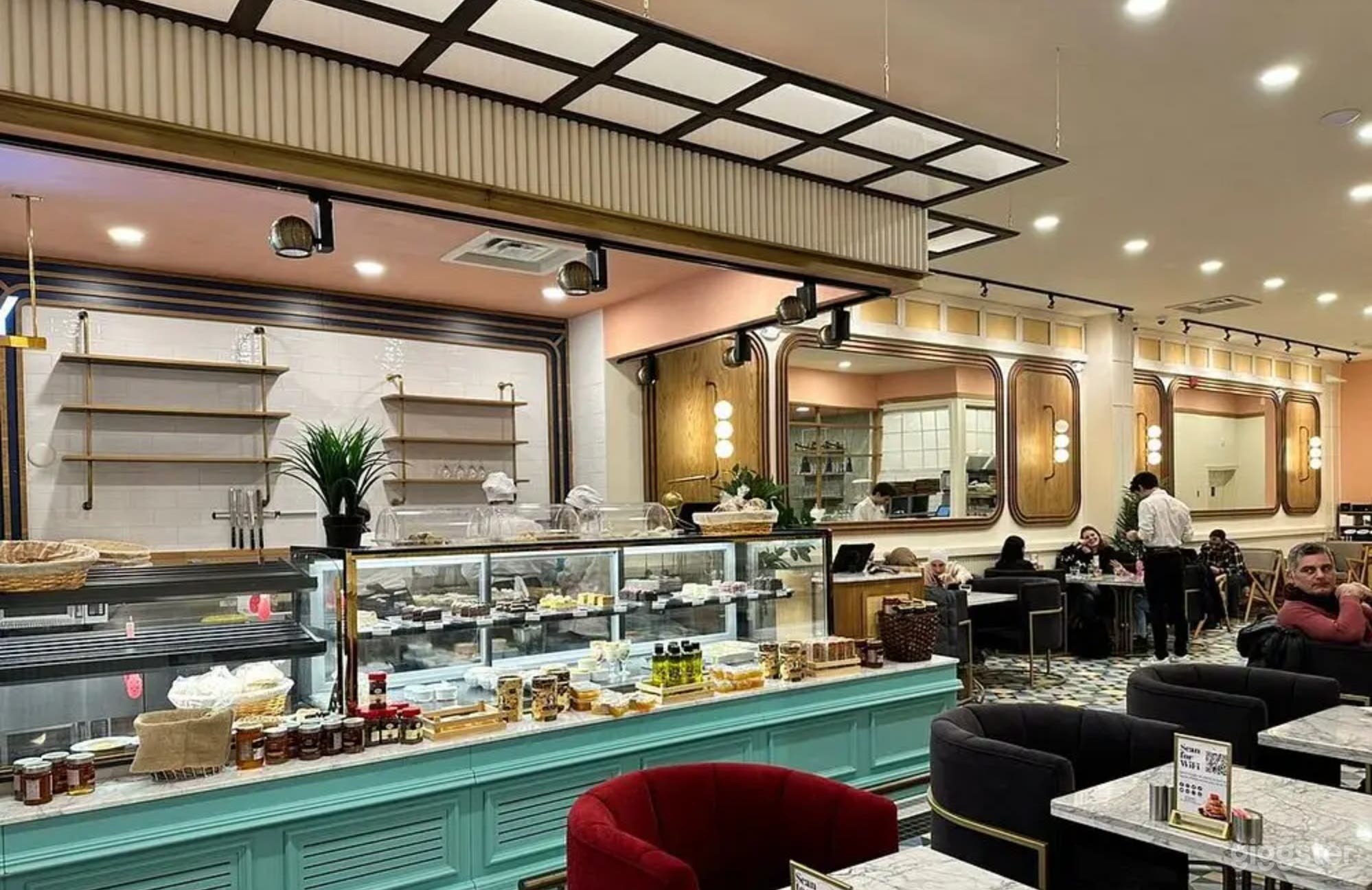 Modern &amp; Sophisticated Restaurant Photo 2