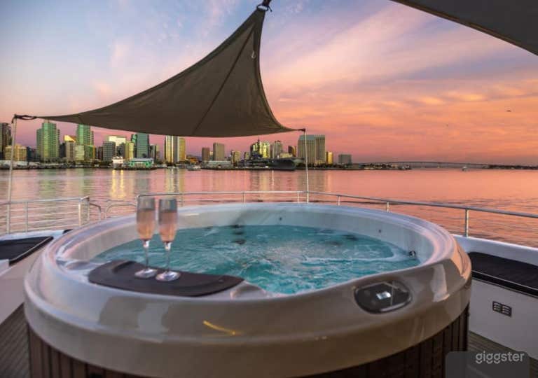  Perfectly Designed Luxury Yacht 