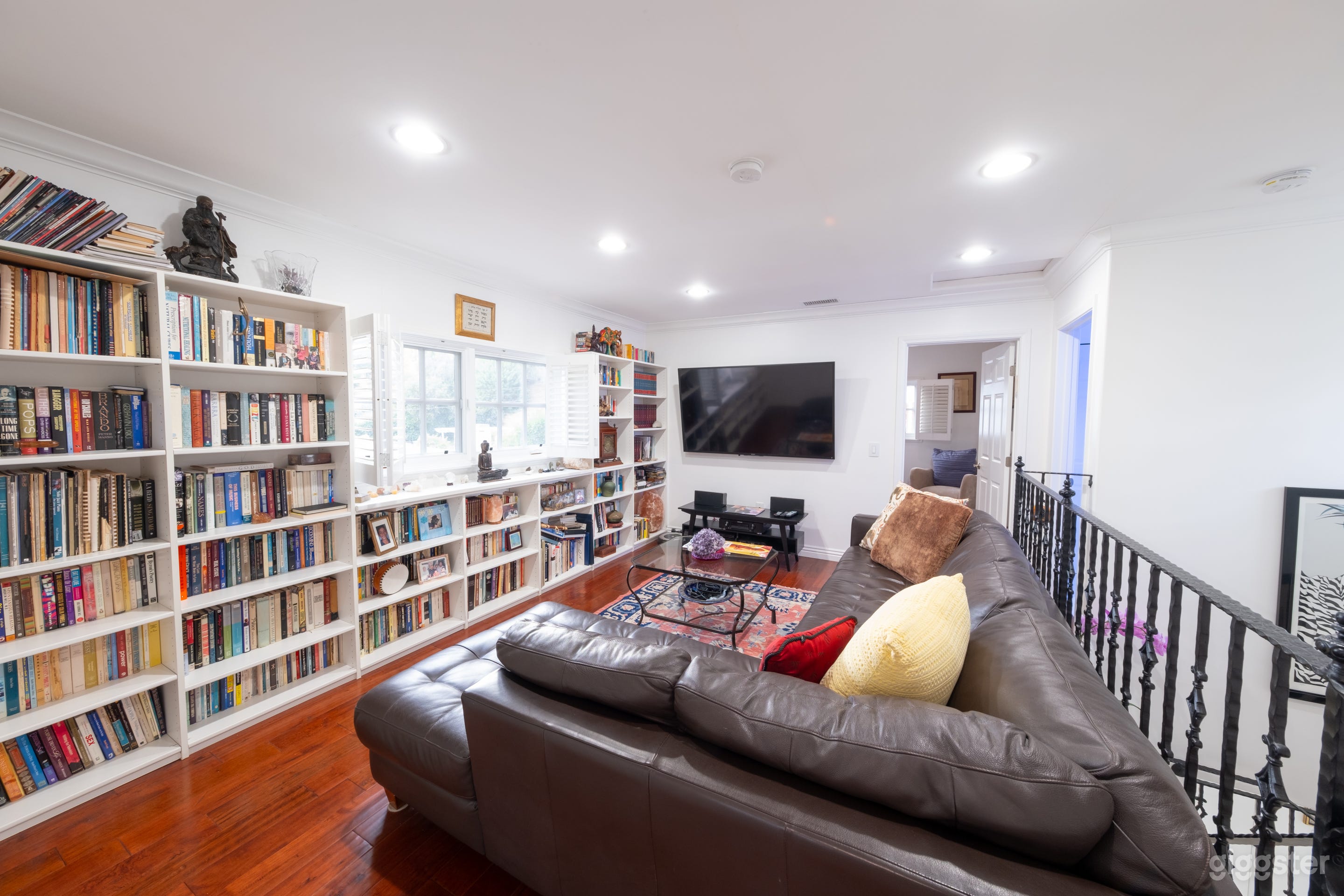 Modern resident retreat Photo 4