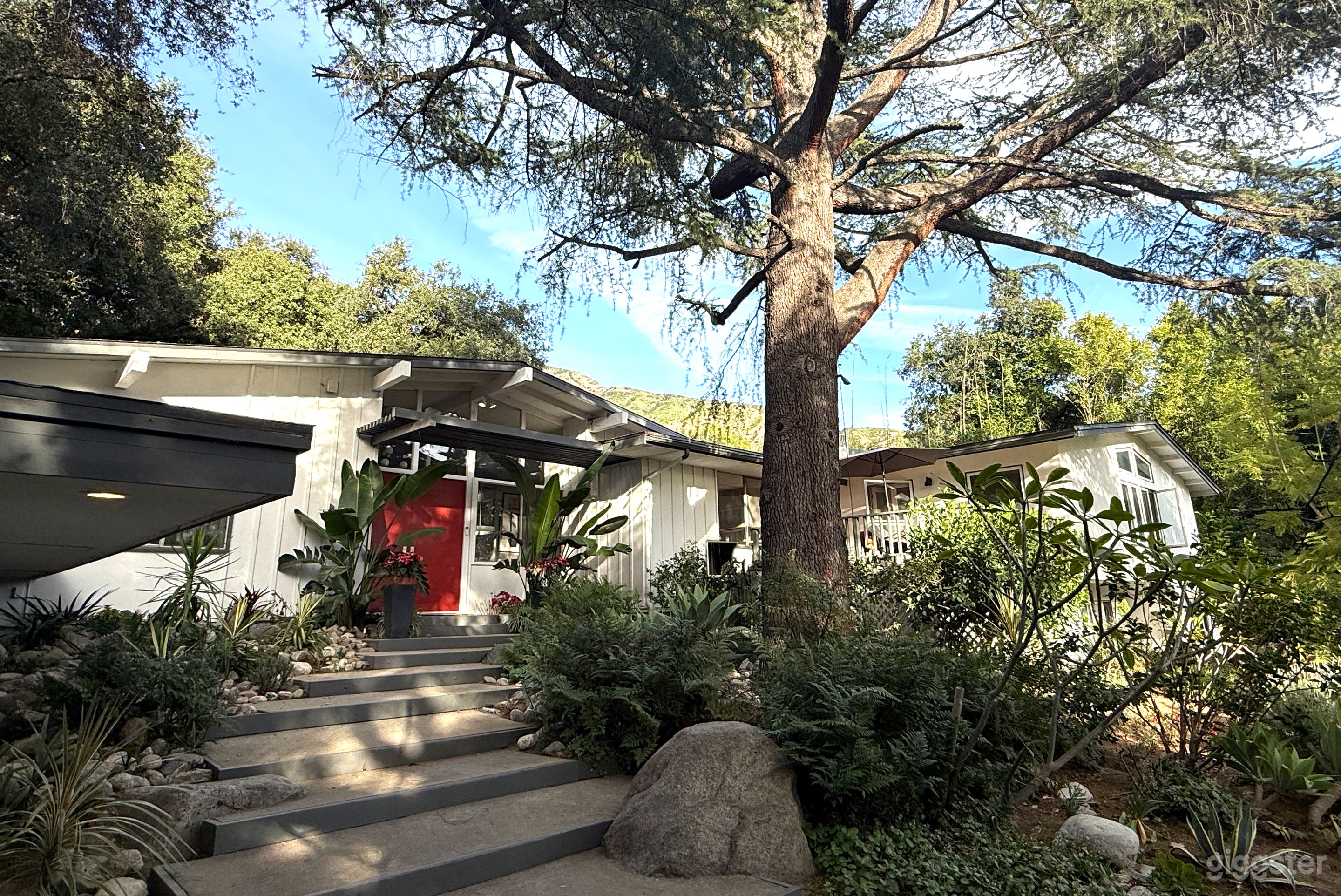 Private Renovated Mid Century Estate on One Acre, Production Photo 1