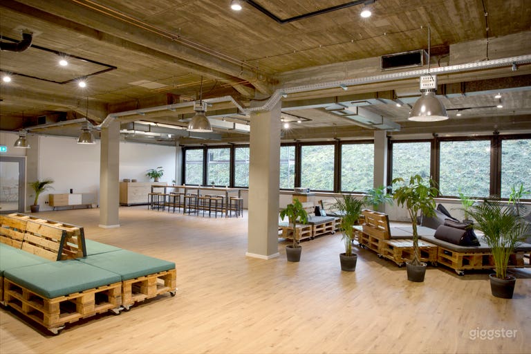  Industryloft 