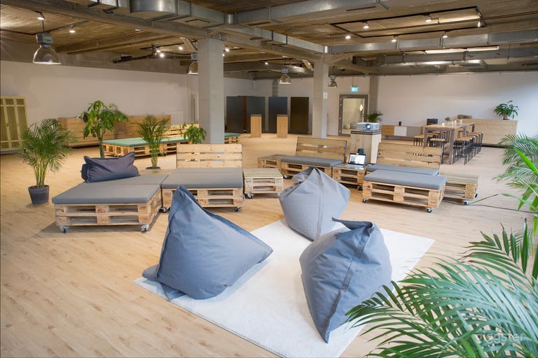  Industryloft 