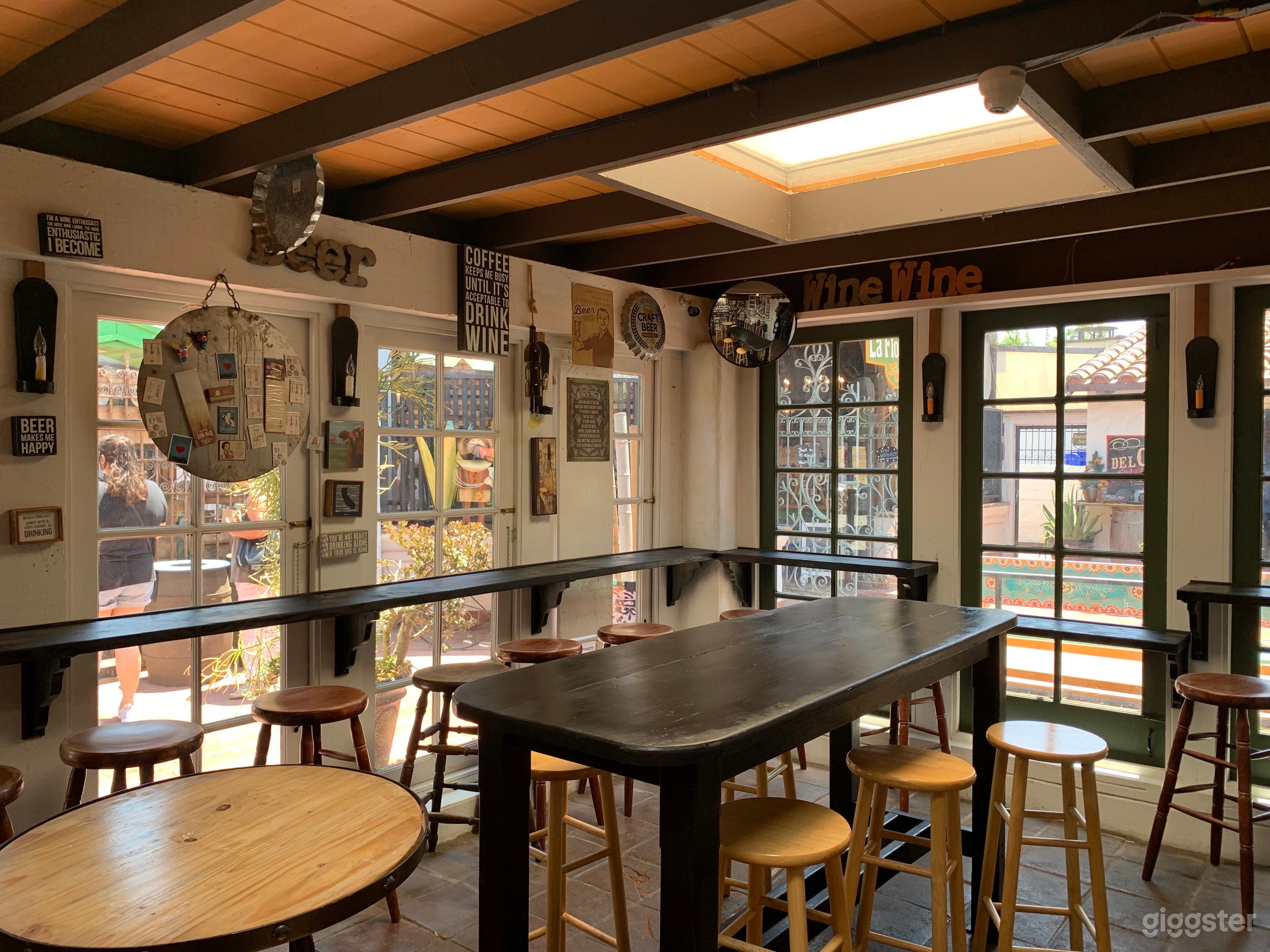 Rose's Tasting Room  Photo 1