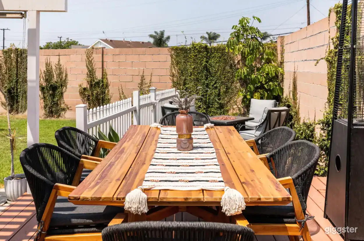 Modern Backyard Oasis with Hot Tub &amp; Lounge Photo 4