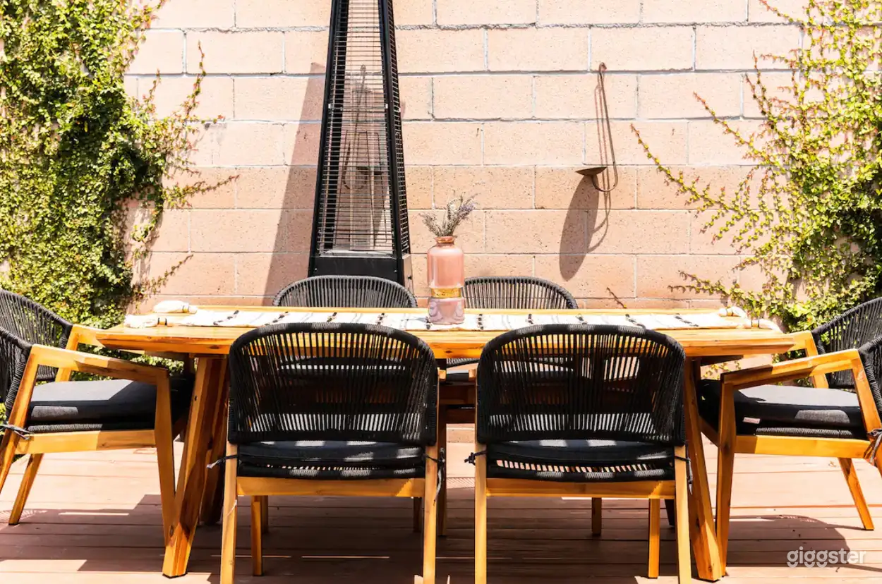 Modern Backyard Oasis with Hot Tub &amp; Lounge Photo 3