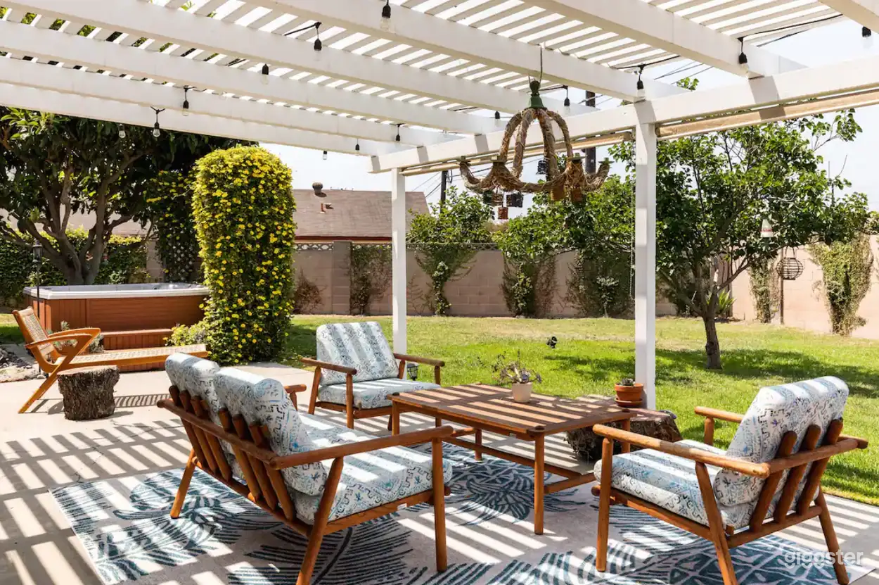 Modern Backyard Oasis with Hot Tub &amp; Lounge Photo 2